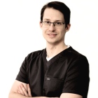 lek. dent. Łukasz Adamski
