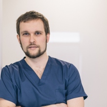 Maciej Szymczak, chirurg stomatologiczny Legnica