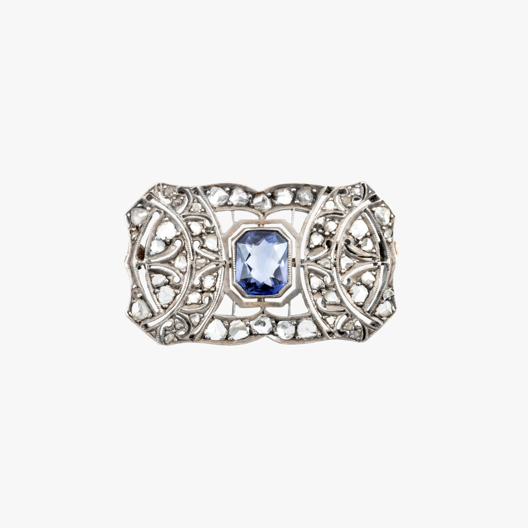 Broșă Art Deco din aur și argint, decorată cu diamante, executată manual, cca. 1930