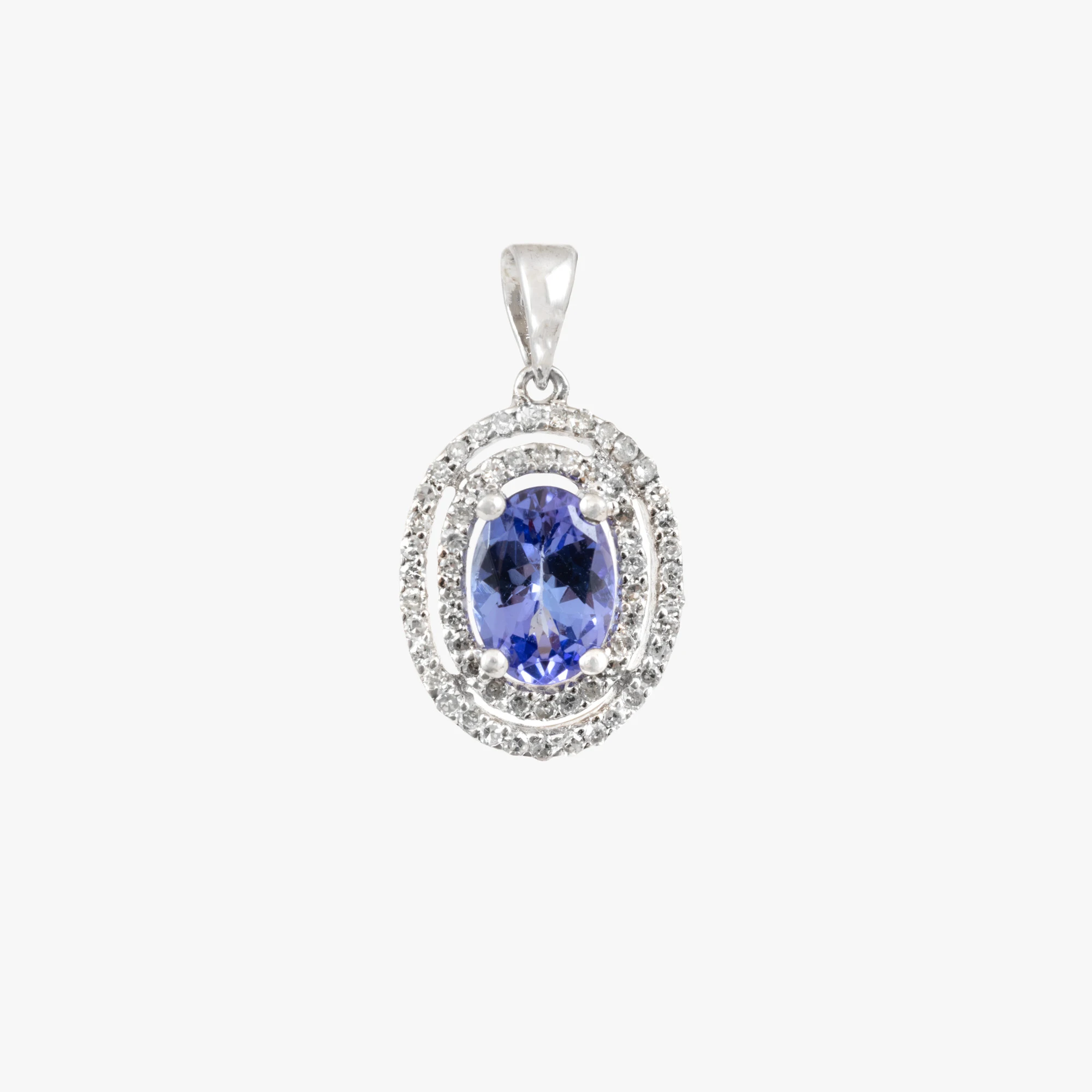 Silver pendant decorated with tanzanite and diamonds
