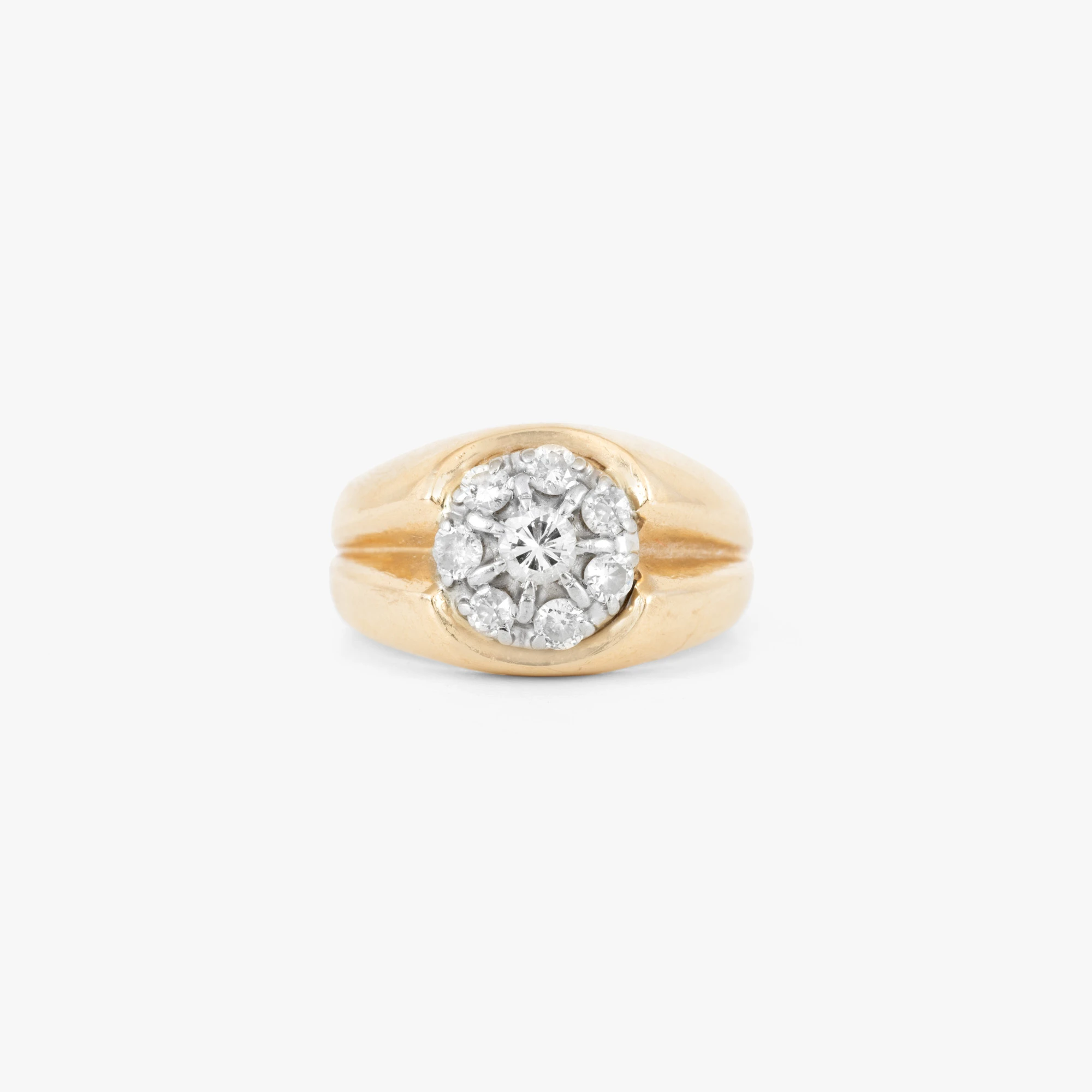 Gold ring decorated with diamonds