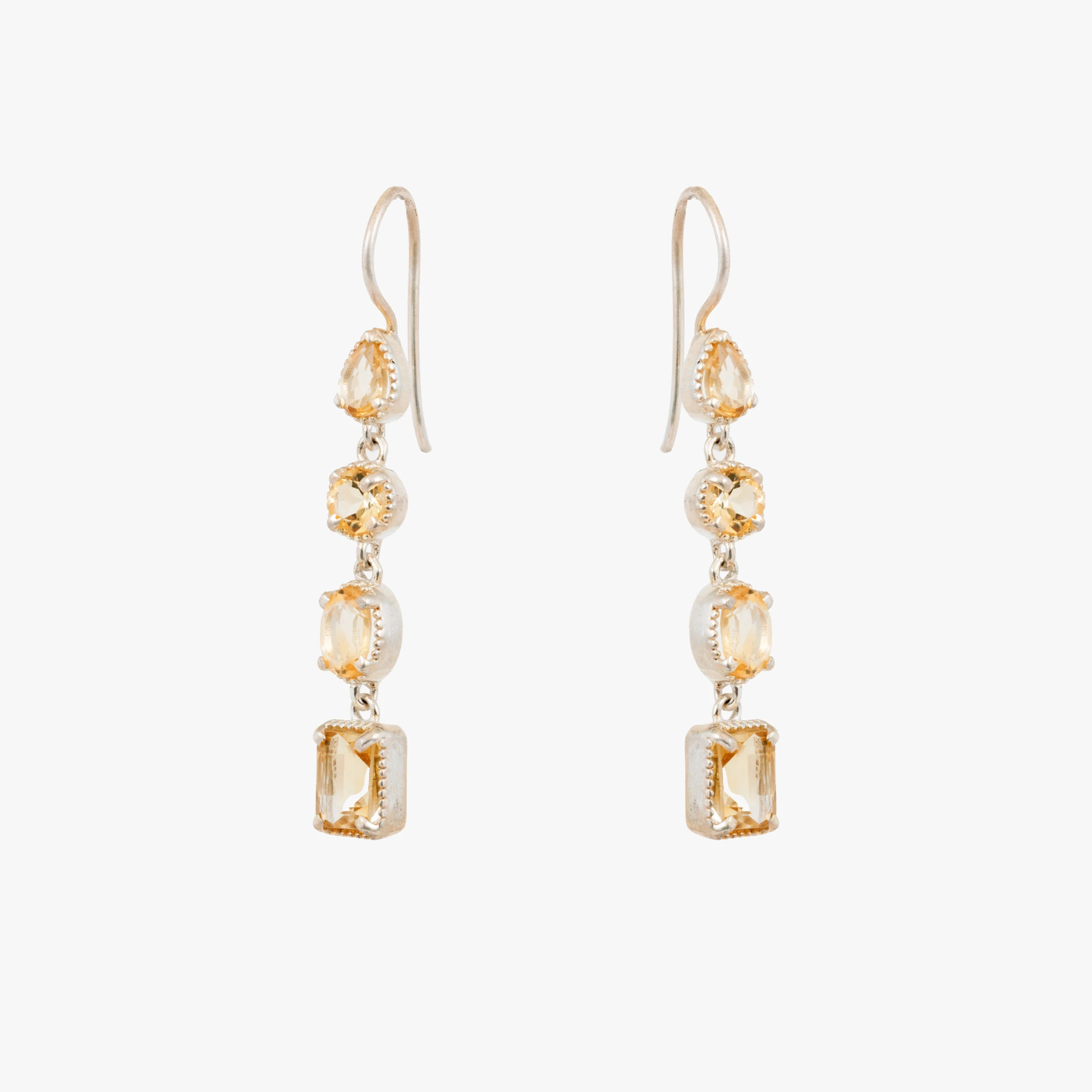 Pair of gold-plated silver earrings decorated with citrines