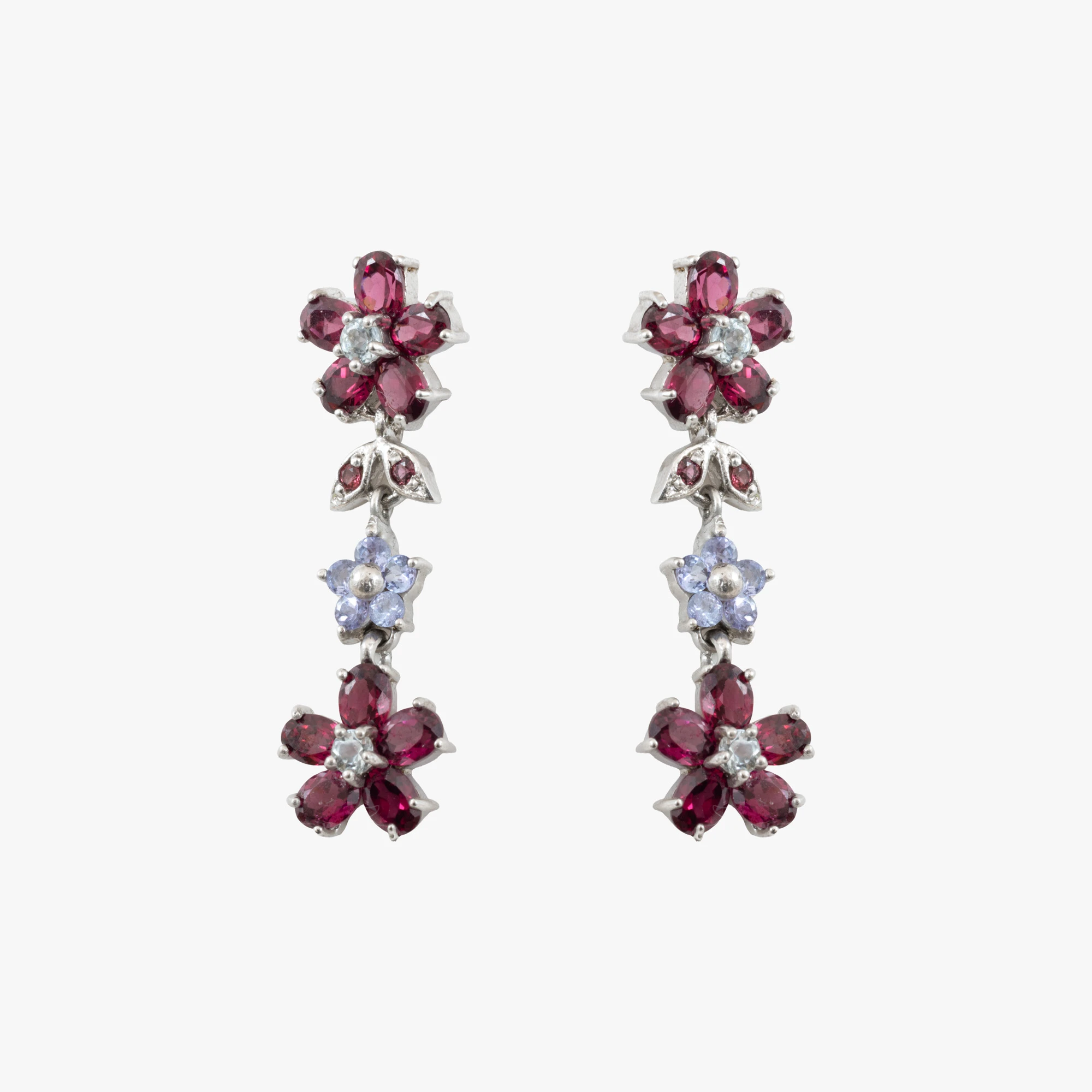 "Autumn Bloom" - pair of silver earrings adorned with tanzanite and garnets