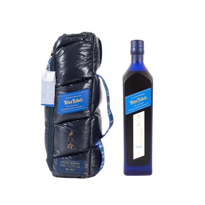 Johnnie Walker Blue Label Ice Chalet Perfect moment, 1st x 0.7l, în ambalajul original