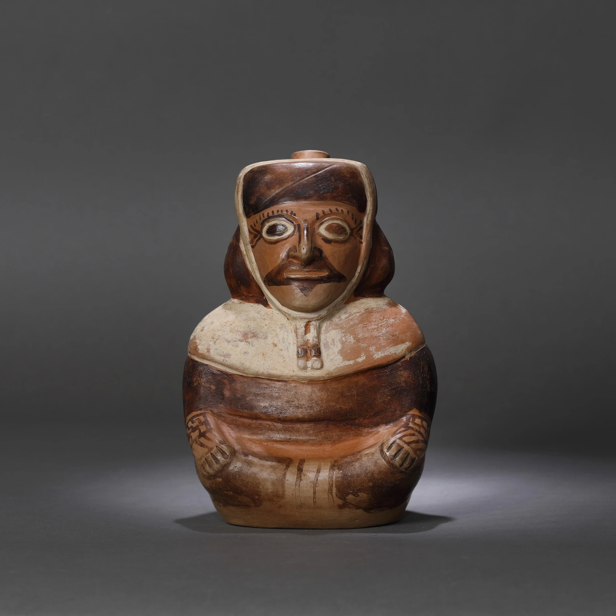 Ceramic vessel, illustrating a male figure, Moche culture, Peru, approx. 1,500 years old, 6th century (accompanied by an expert report)