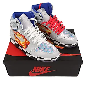 Sneakers & Apparel