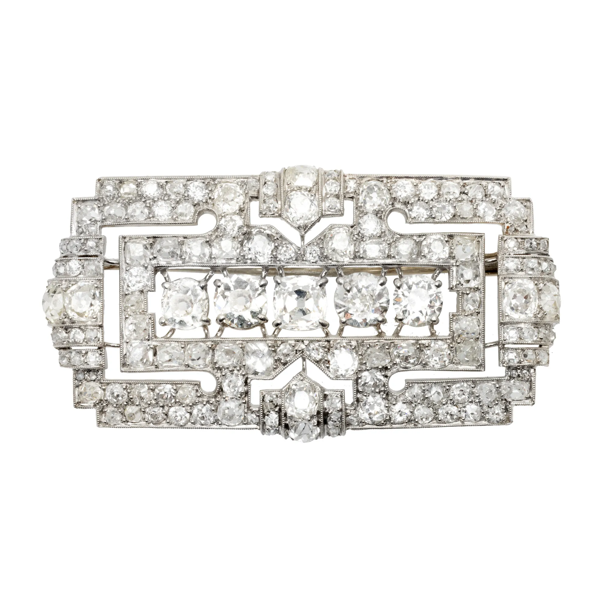 Monumentală broșă Art Deco din platină și aur alb, decorată cu pletoră de diamante naturale, cca. 1925