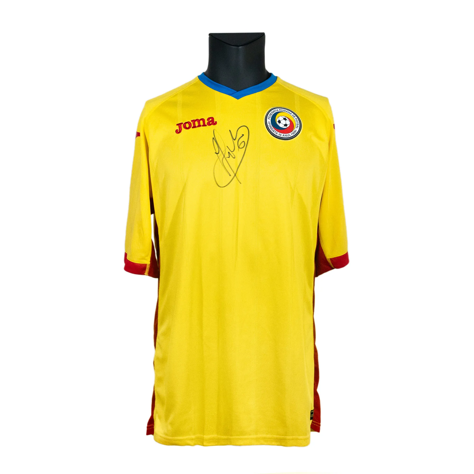 Tricou de suporter, model EURO 2016, cu semnătura olografă a lui Gică Popescu