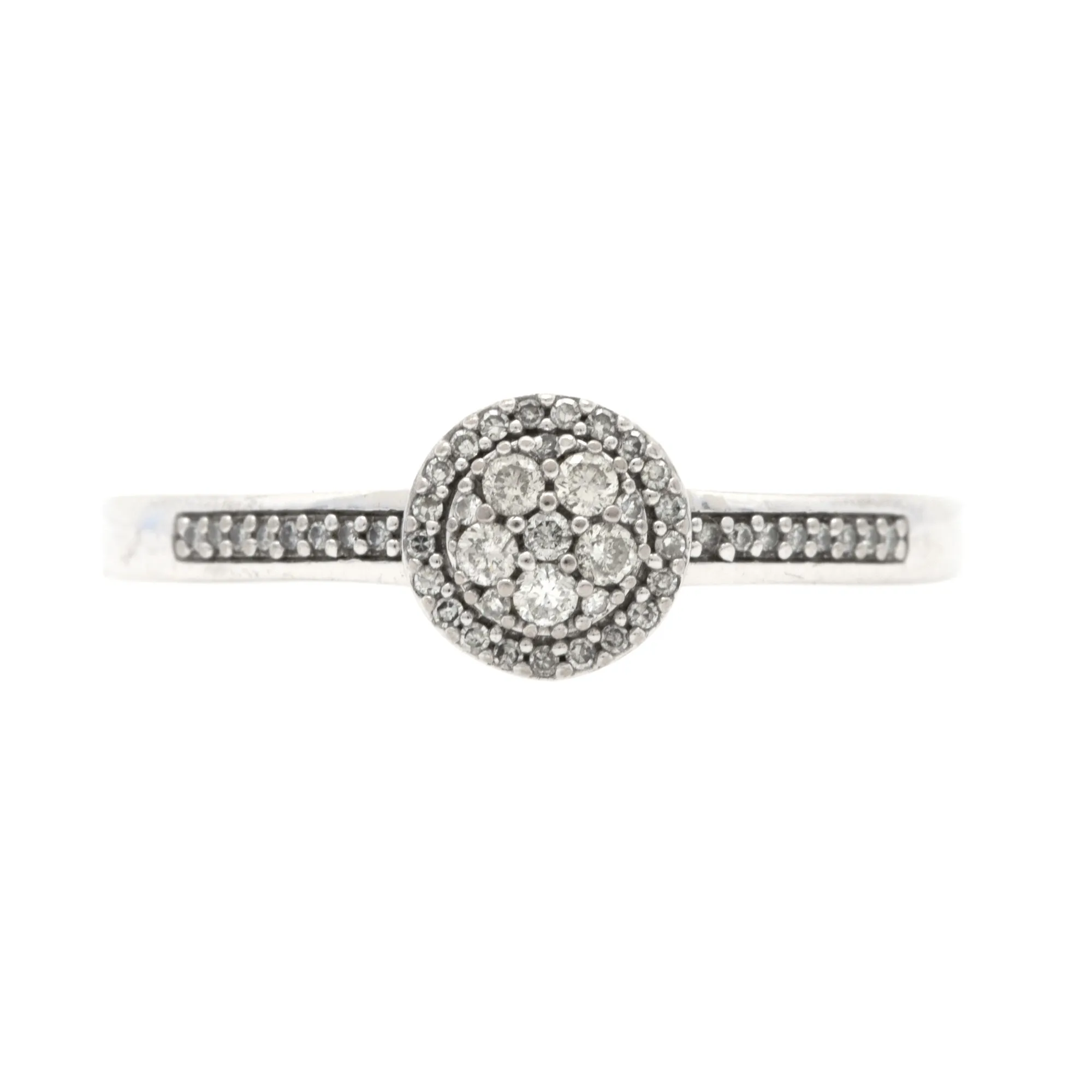 White gold ring, adorned with diamonds