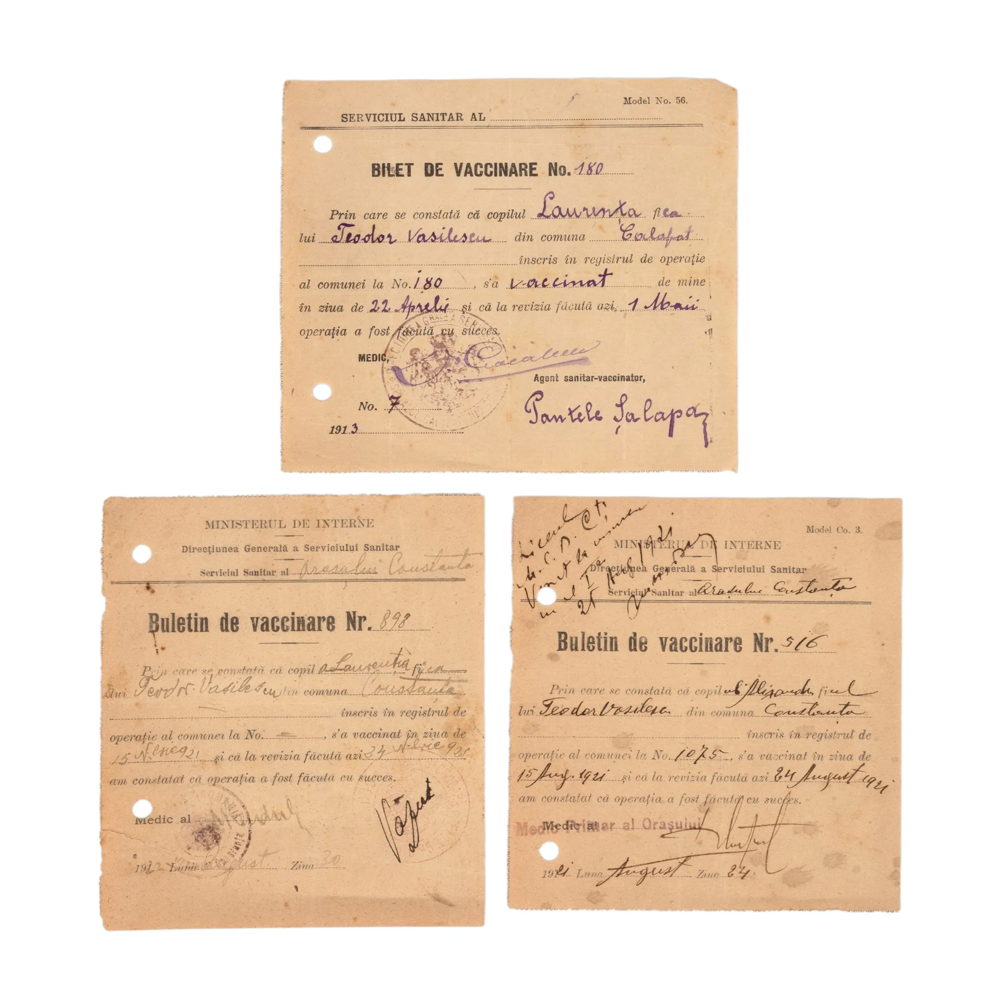 Lot format din 3 buletine de vaccinare, 1913-1922, cu ștampile originale și semnături olografe