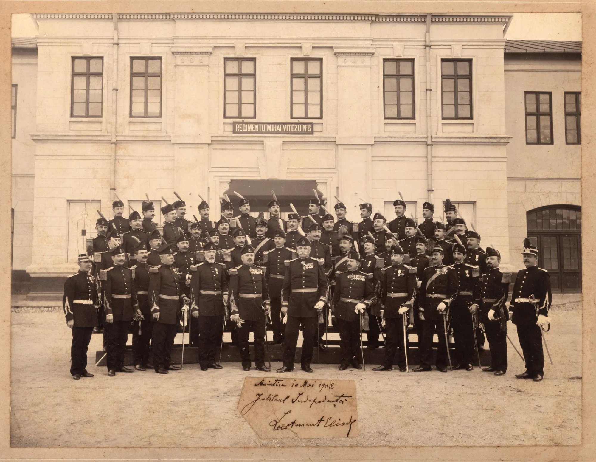 Photograph illustrating the 25th Anniversary of the outbreak of the War of Independence celebrated by the Mihai Viteazul 6th Infantry Regiment, 1902