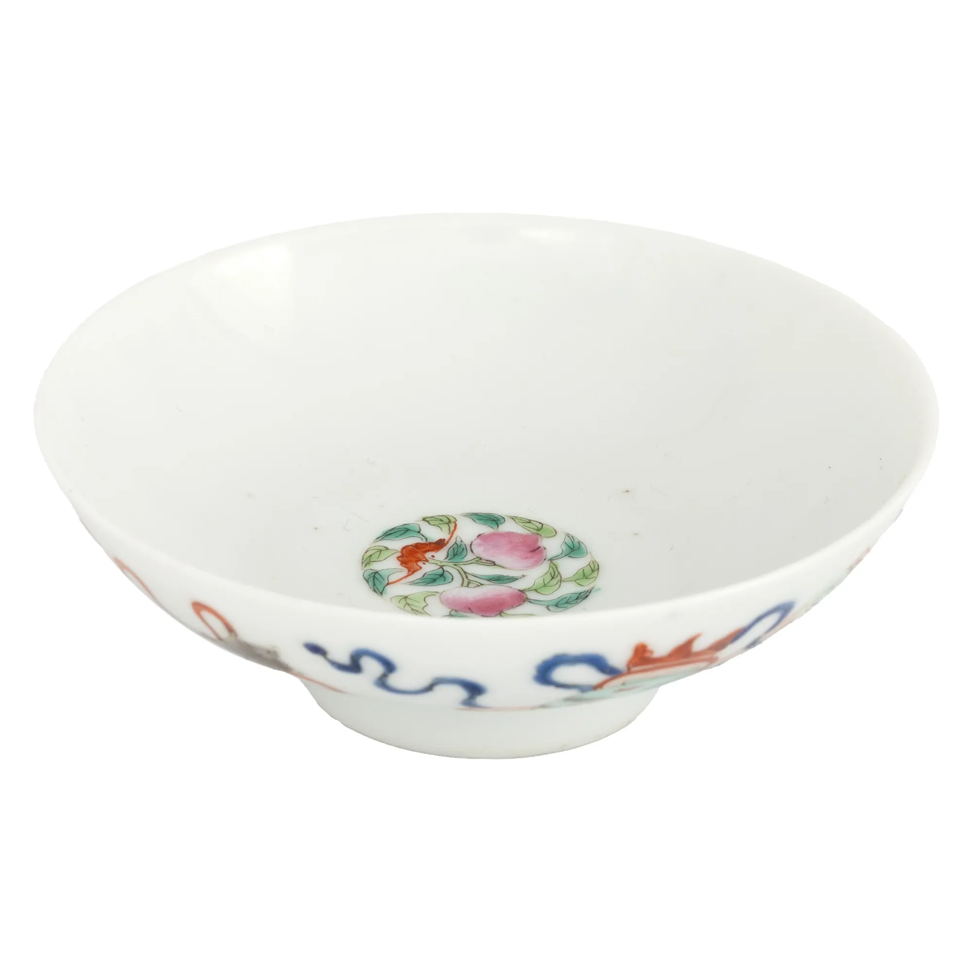 Bol din porțelan ”Famille rose”, cu decor ”O sută de antichități”, purtând marca de perioadă Daoguang, China, cca. 1821-1850