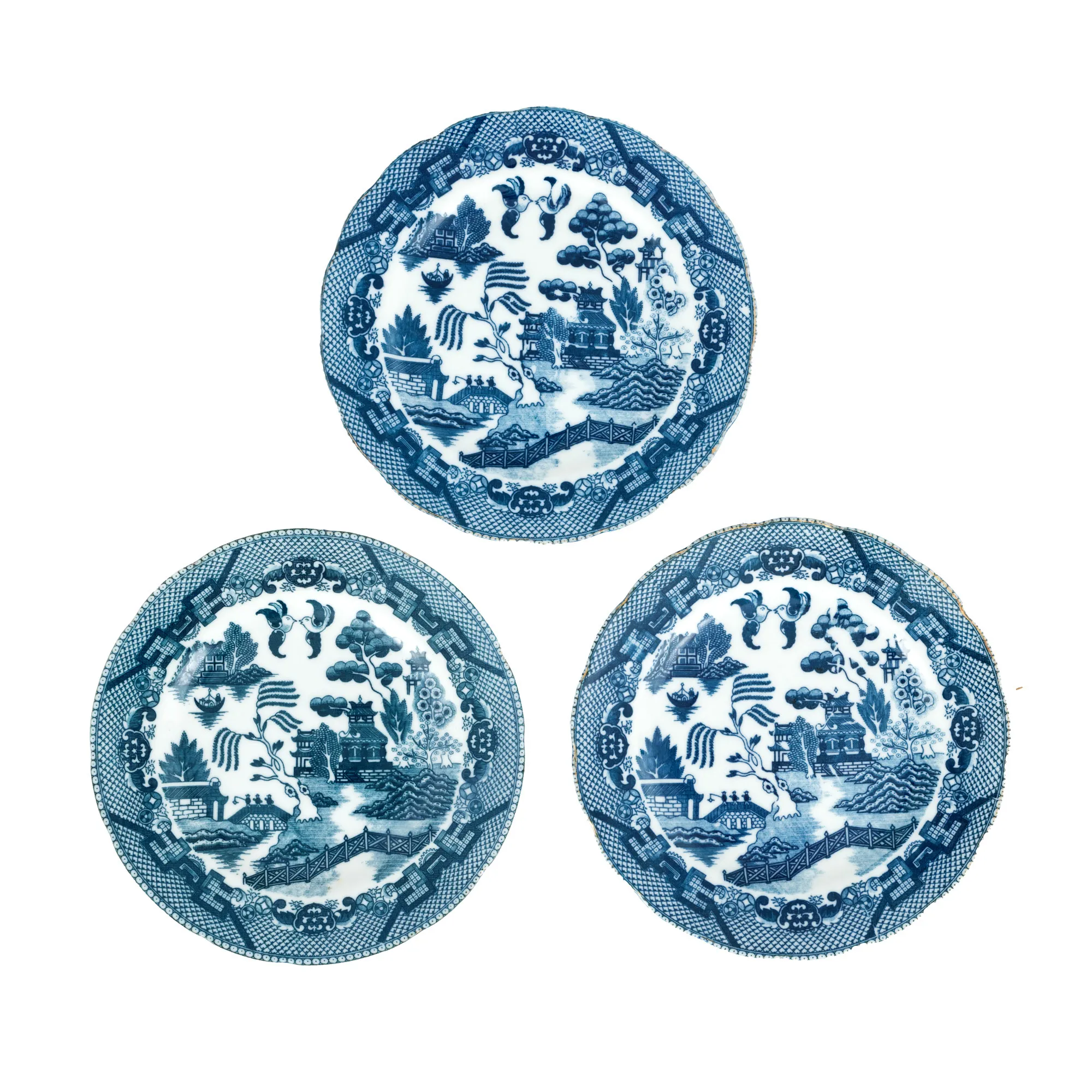”Blue Willow” - Lot format din trei platouri decorative, cu decor japonizant, pictate cu aur coloidal, cca. 1940-1950
