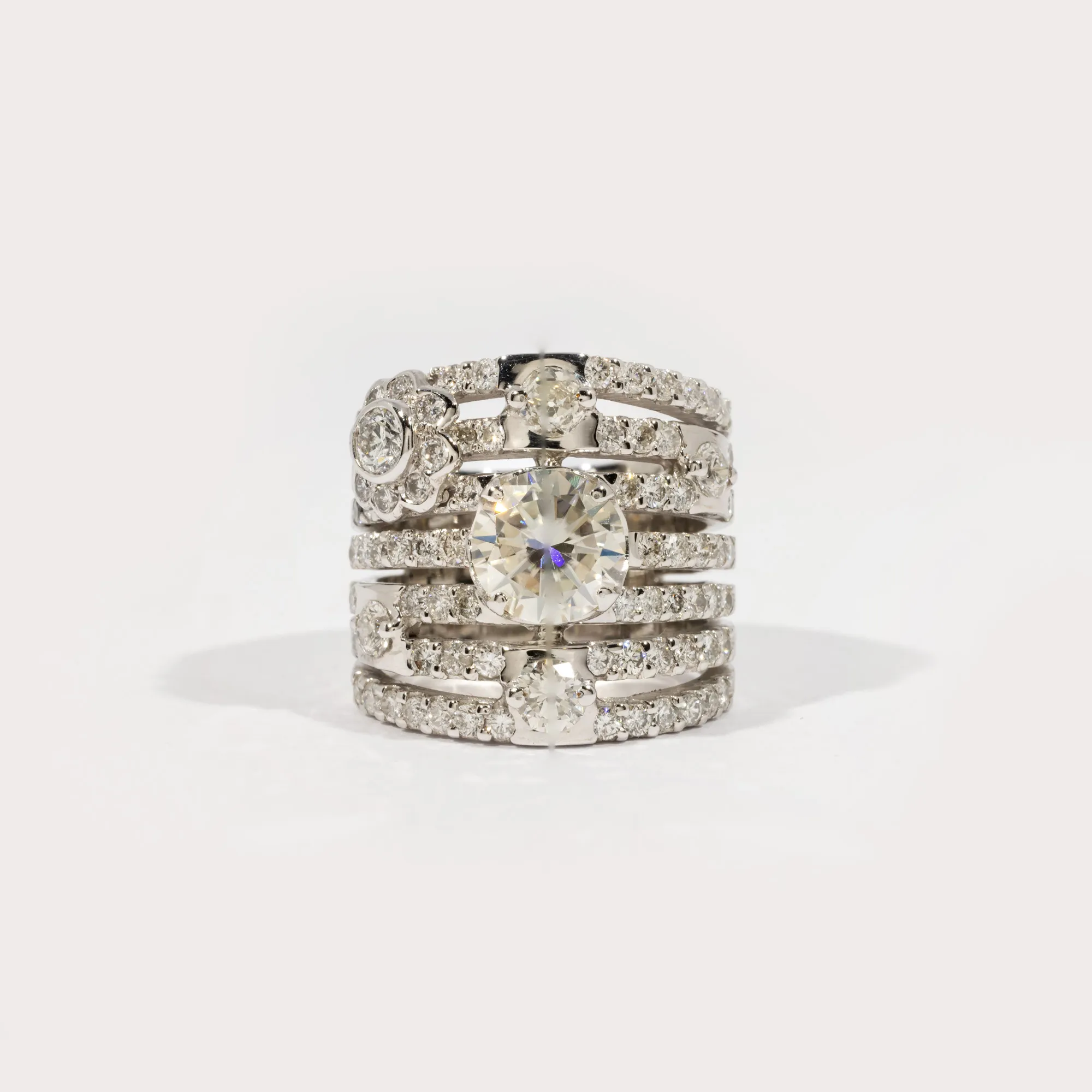 Stunning white gold ring, paved with moissanite and diamond rows