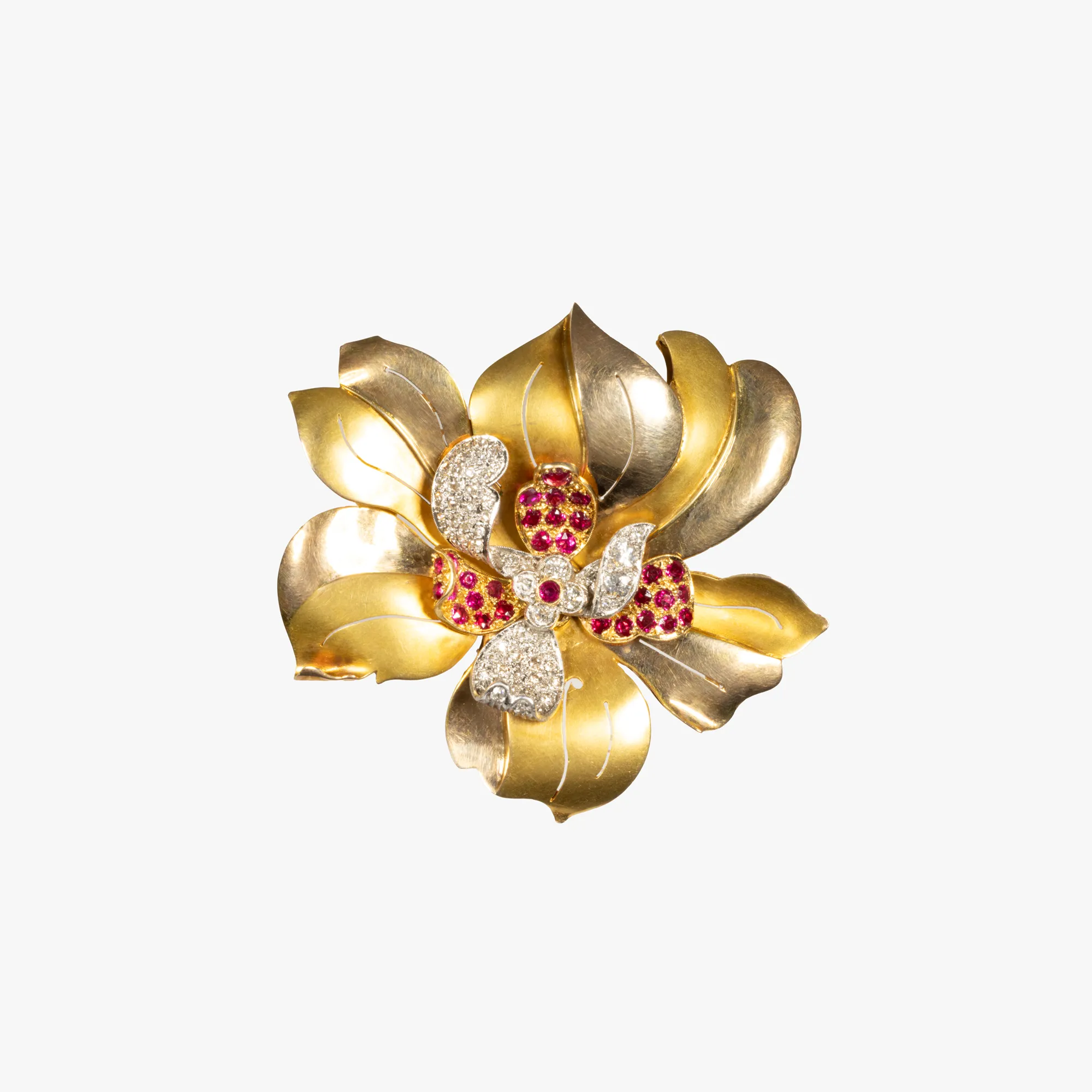 Gold and platinum brooch, decorated with diamonds and rubies, accompanied by additional gemological certificate