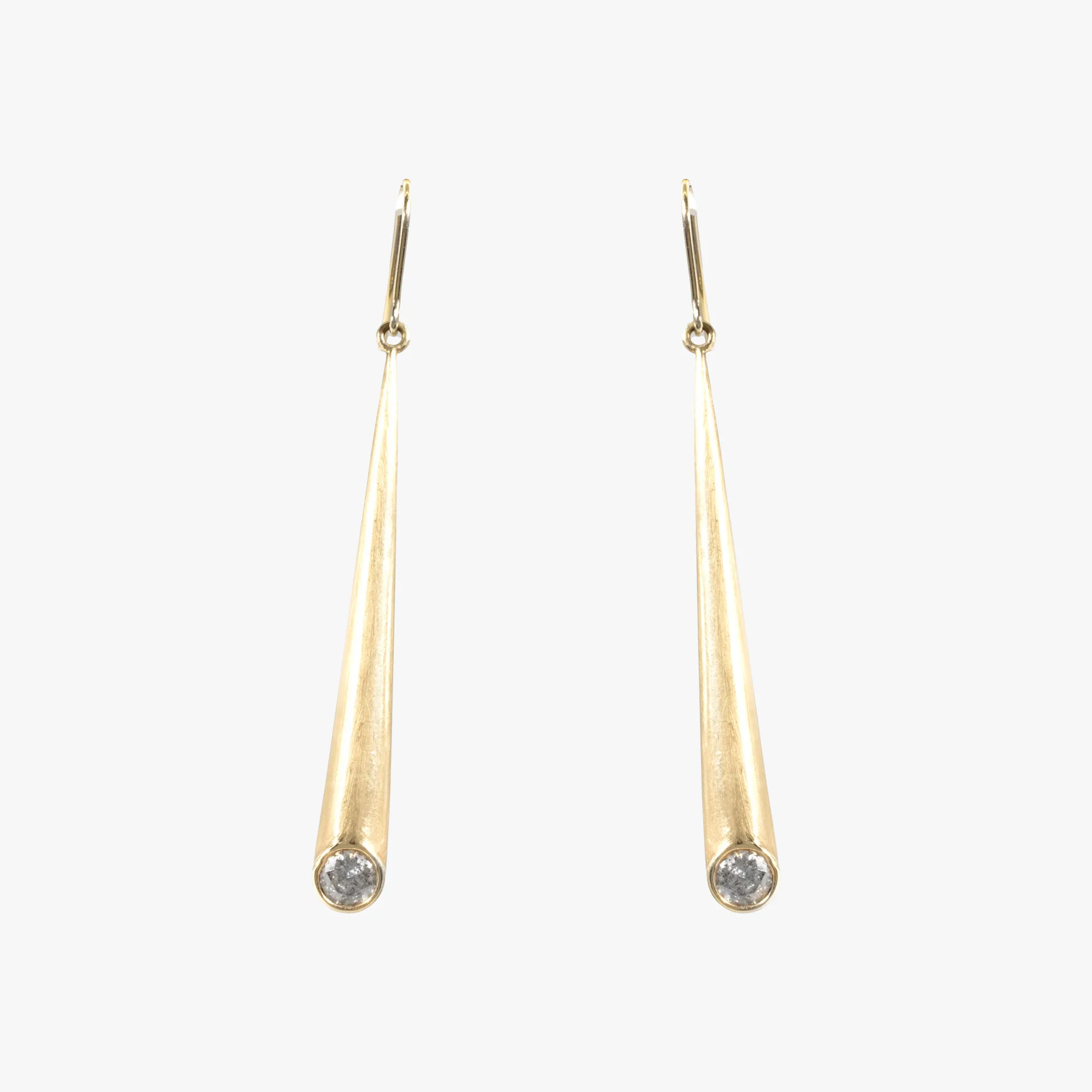 Gold Set Pheres, consisting of a pair of earrings and a ring, decorated with diamonds