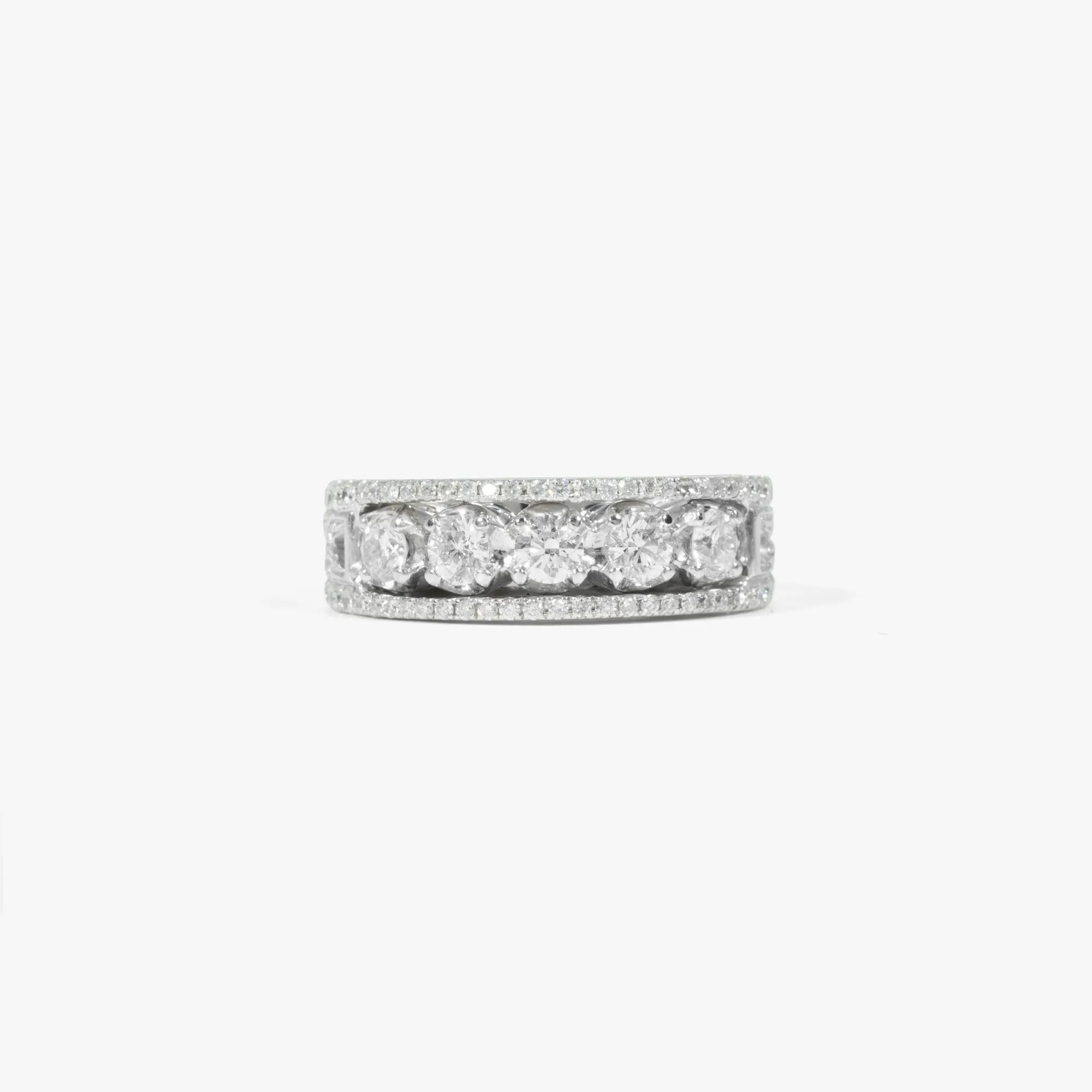 White gold ring, paved with diamonds