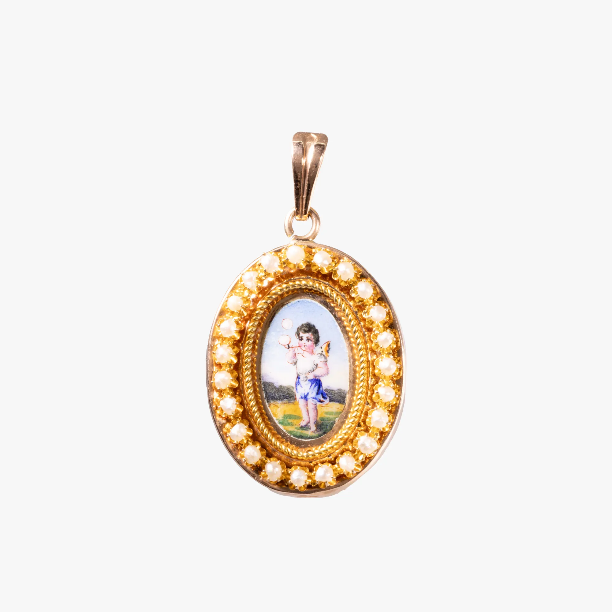 Red gold medalion, decorated with painted enamel and pearls