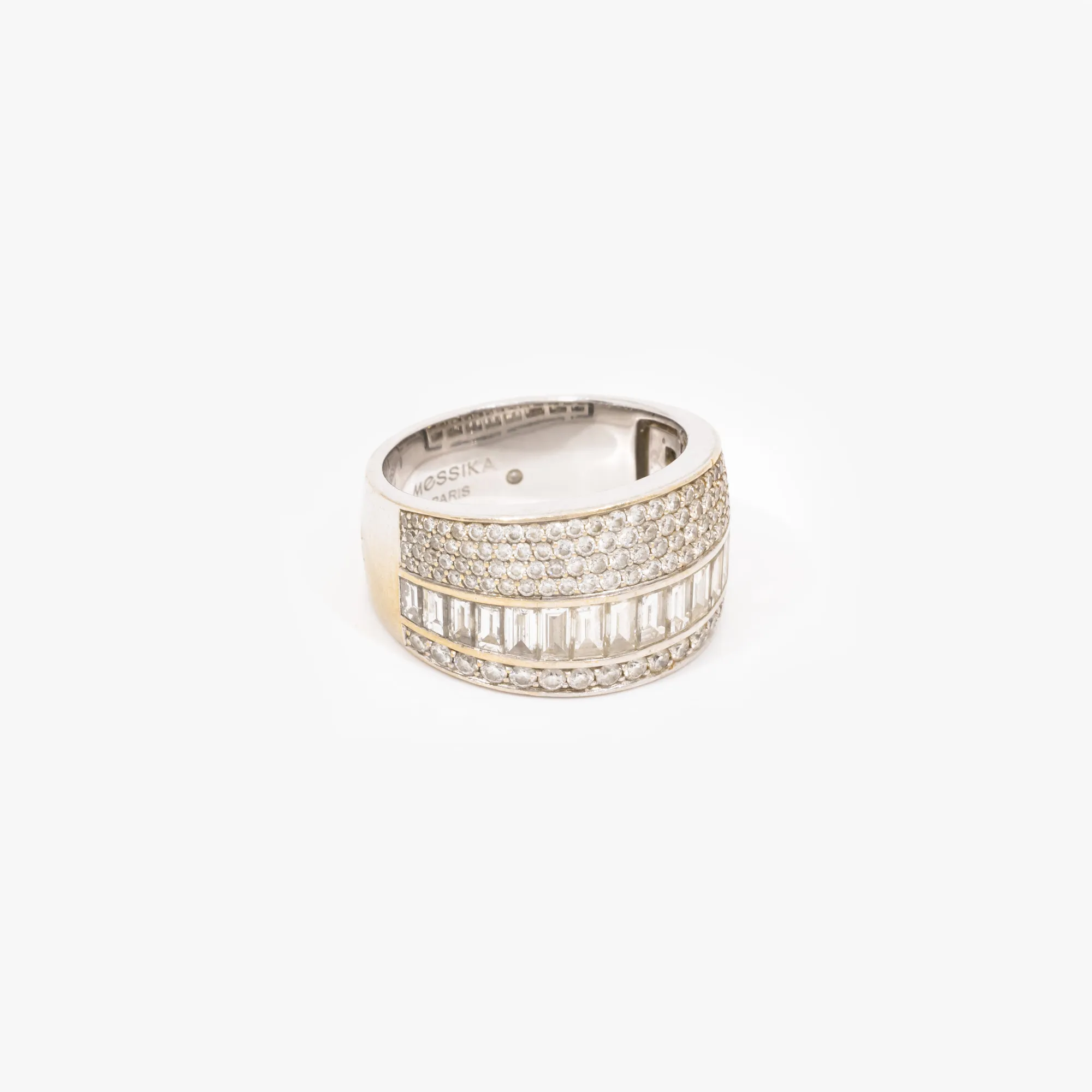 Messika white gold ring, decorated with diamonds, accompanied by additional gemological certificate