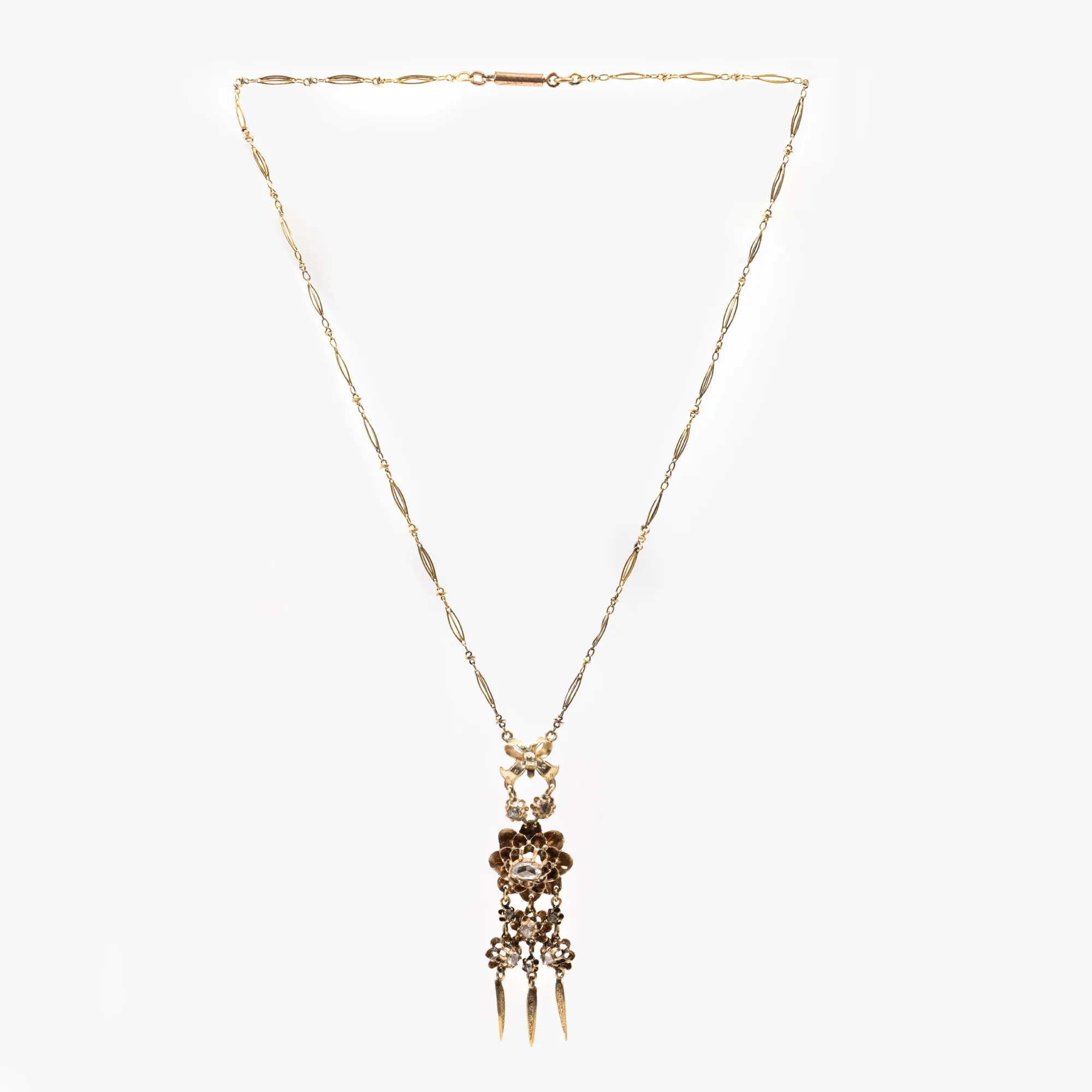 Gold necklace, decorated with diamonds, cca. 1900