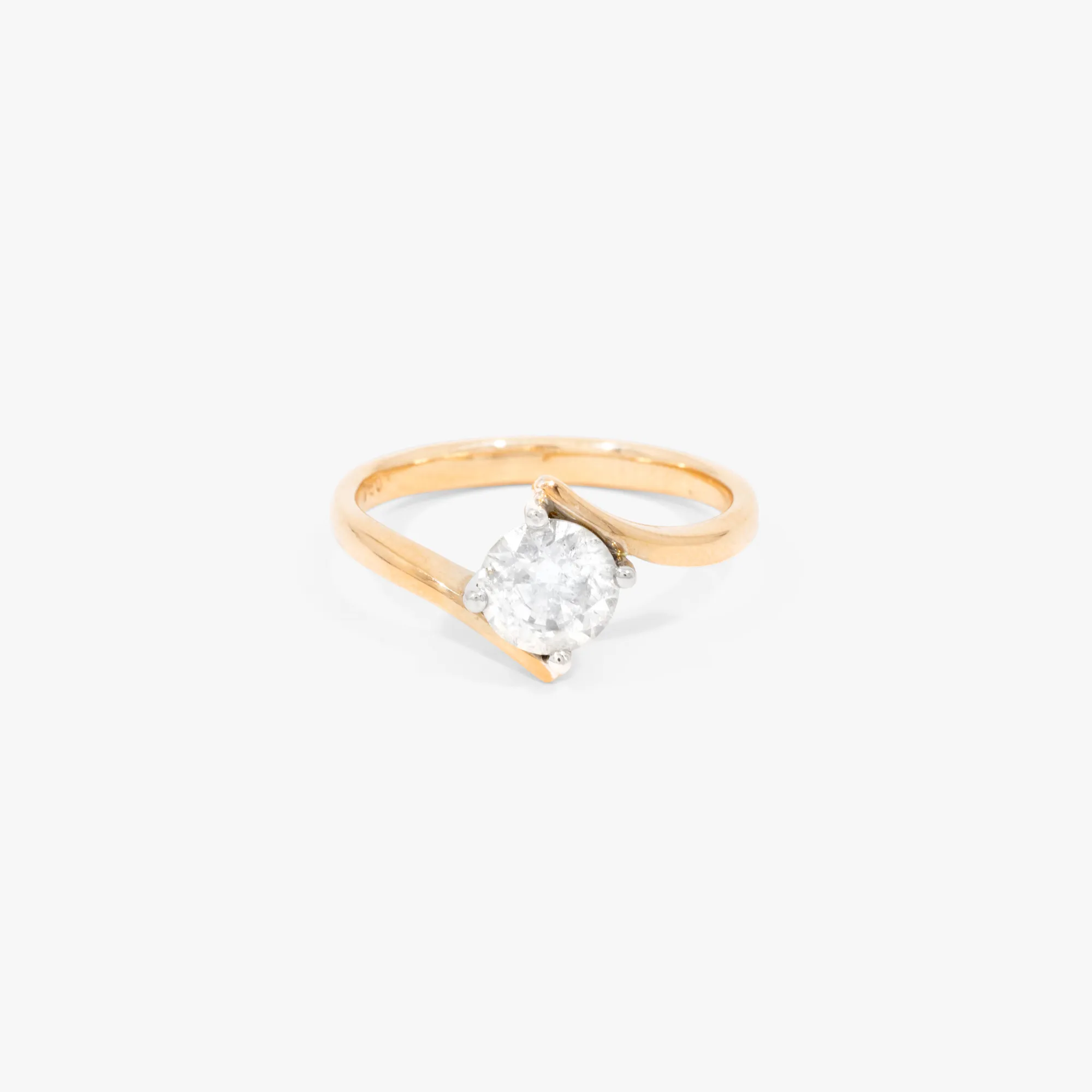 Bicolor gold ring, decorated with a solitaire diamond, accompanied by an AIG gemological certificate