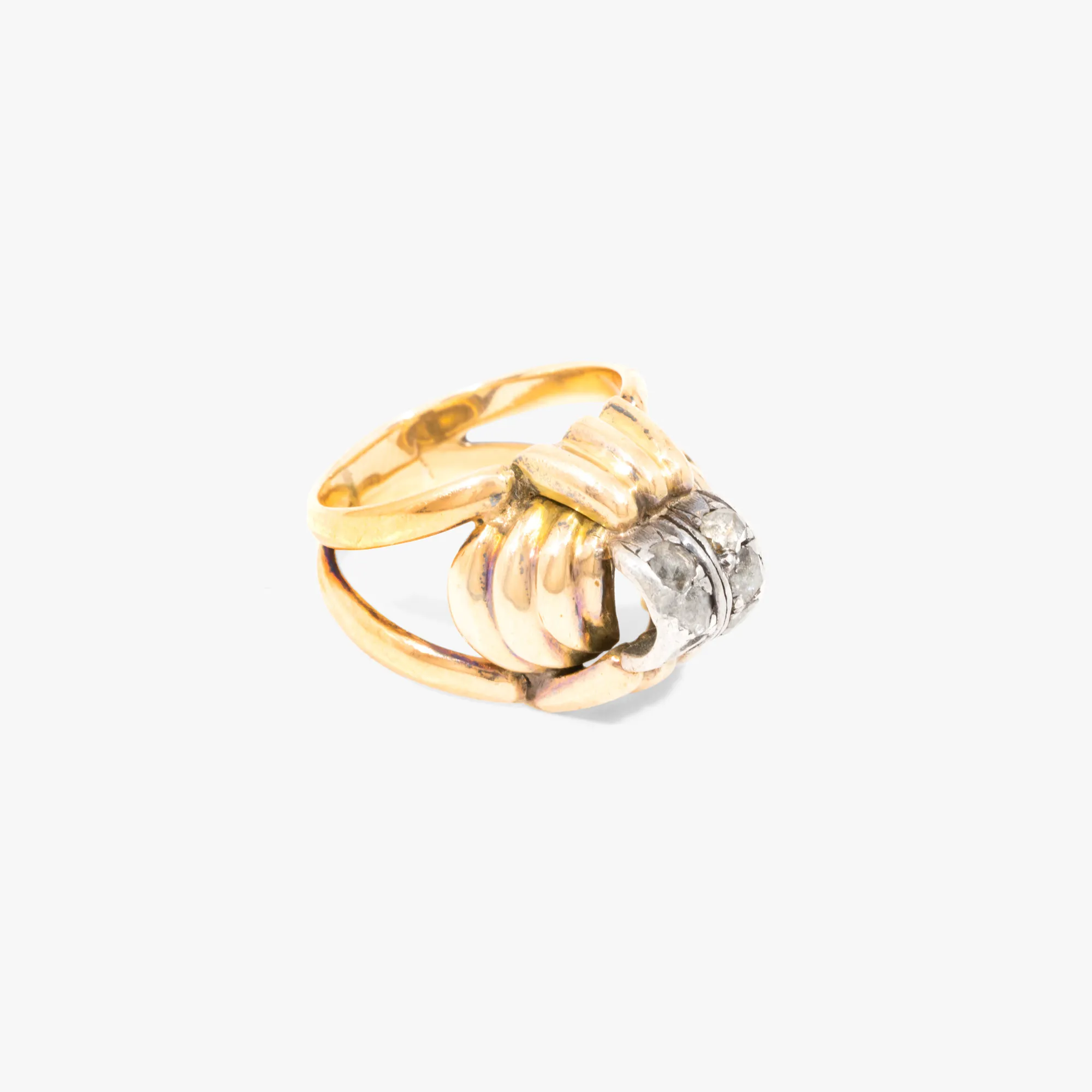 Bicolor gold ring, decorated with diamonds, approx. 1950