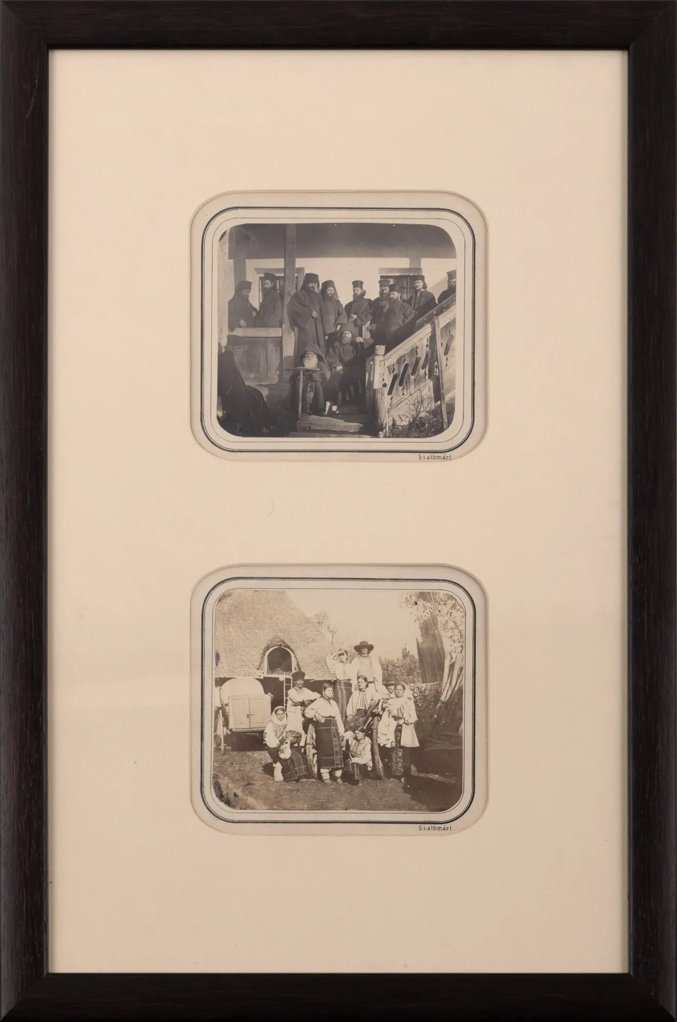 Lot format din două fotografii ilustrând un grup de preoți și o familie din zona rurală a Munteniei, realizate de Carol Popp de Szathmári, cca. 1866, piese de colecție