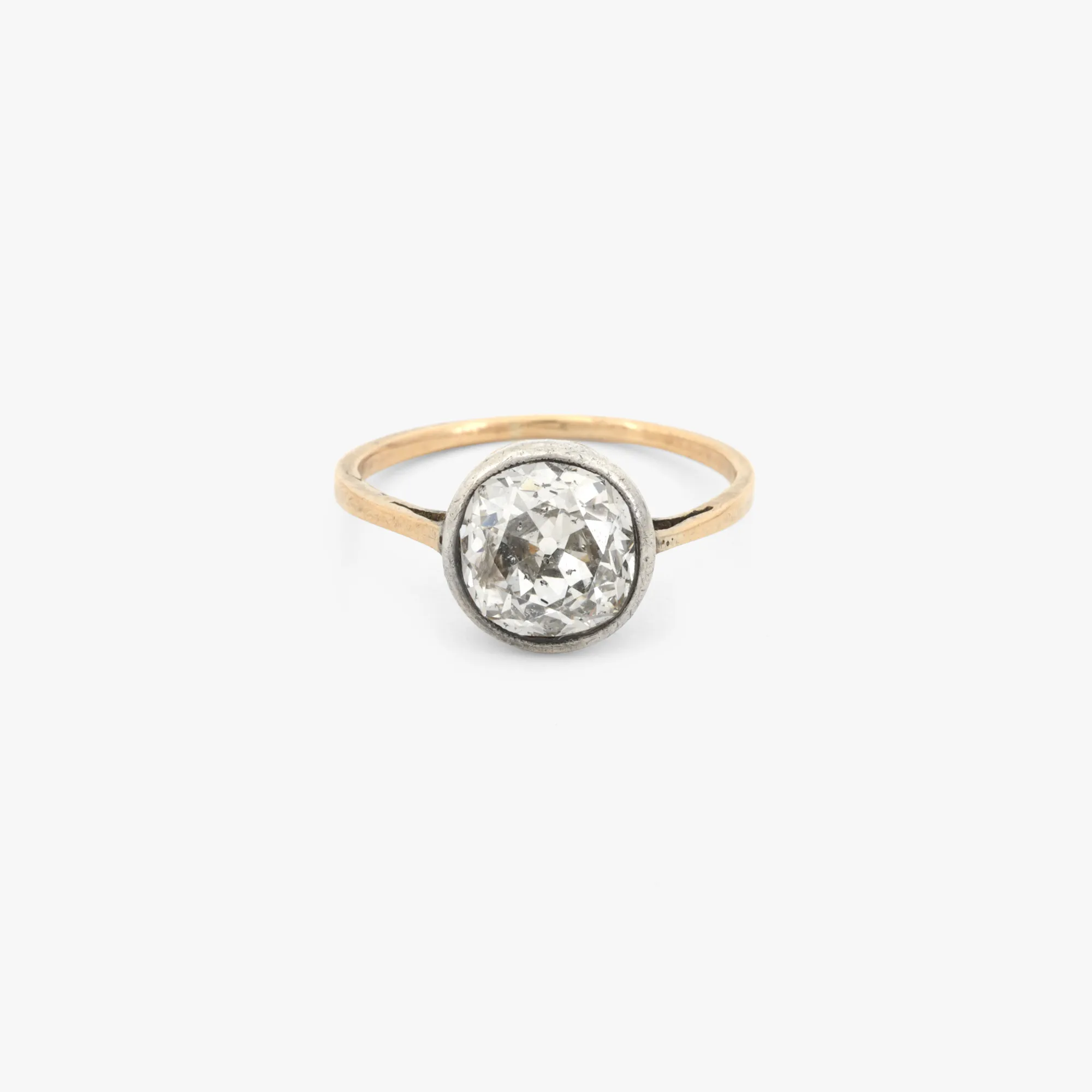 Inel din aur și argint, decorat cu diamant old-mine cut, cca. 1,90 ct., însoțit de certificat gemologic suplimentar