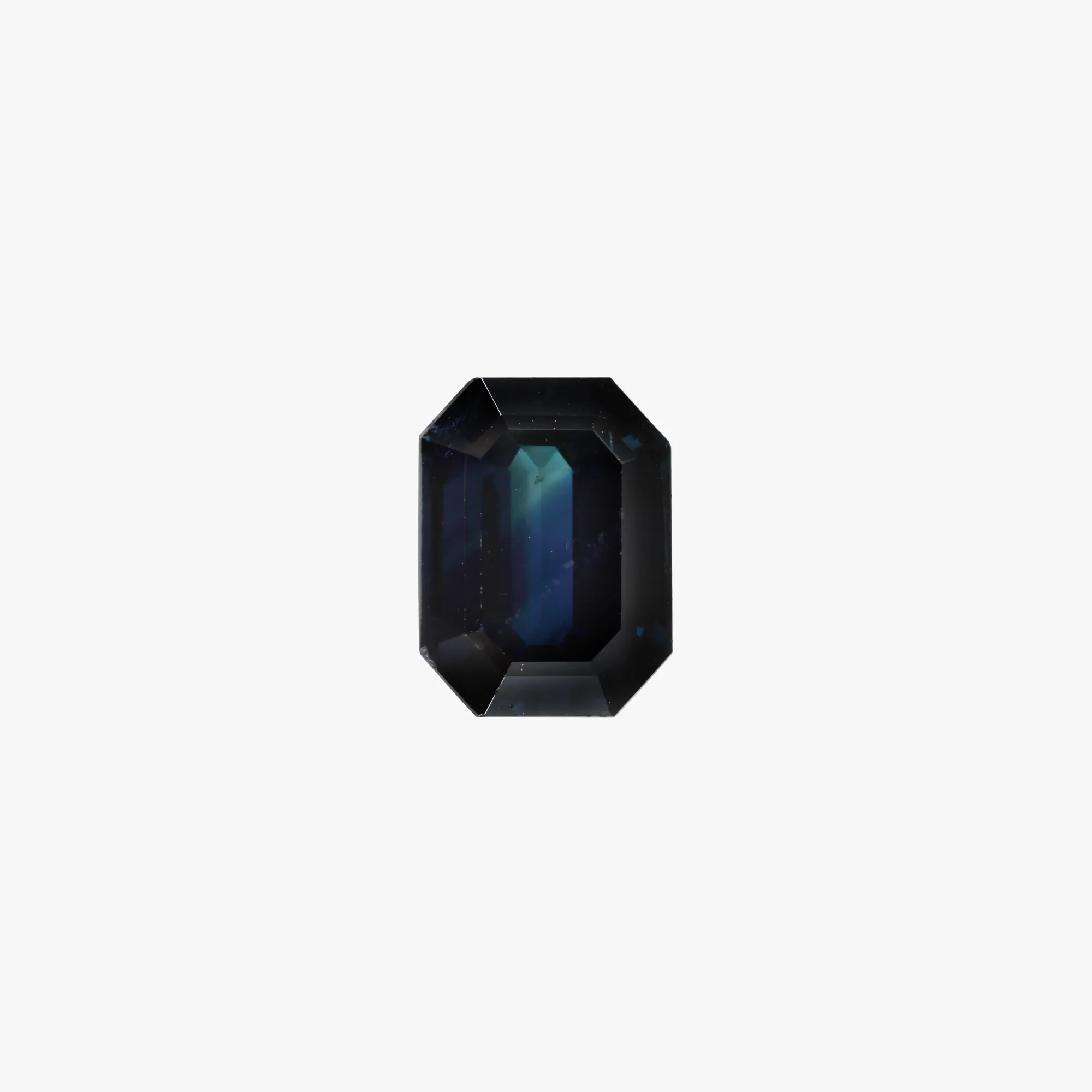 Sapphire, approx. 7.96 ct., accompanied by GIA gemological certificate