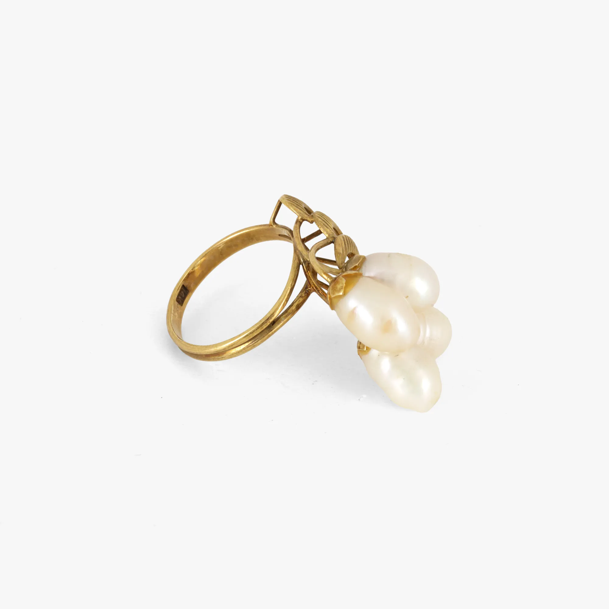 Gold ring, decorated with pearls, from the collection of Gabriela Drâmbă, former wife of Emperor Bokassa I