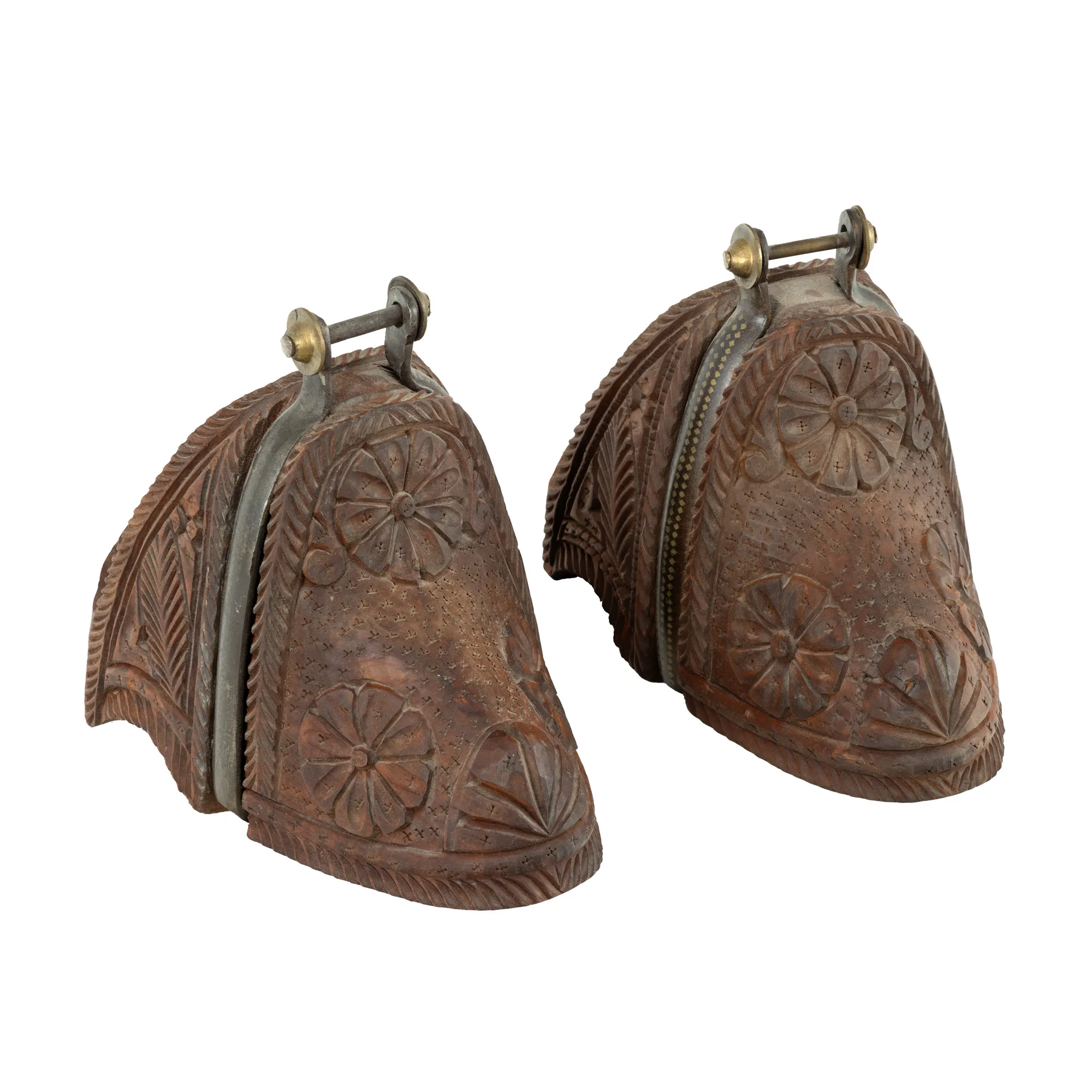 "Huasos" - Pair of wooden stirrups for horse riding, Chile, end of 19th-beginning of 20th century