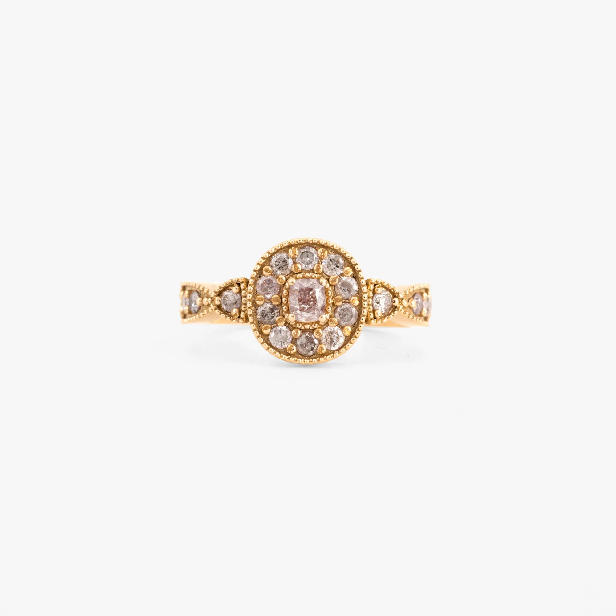 Inel din aur roz, decorat cu diamante fancy-pink, însoțit de certificate gemologice suplimentare