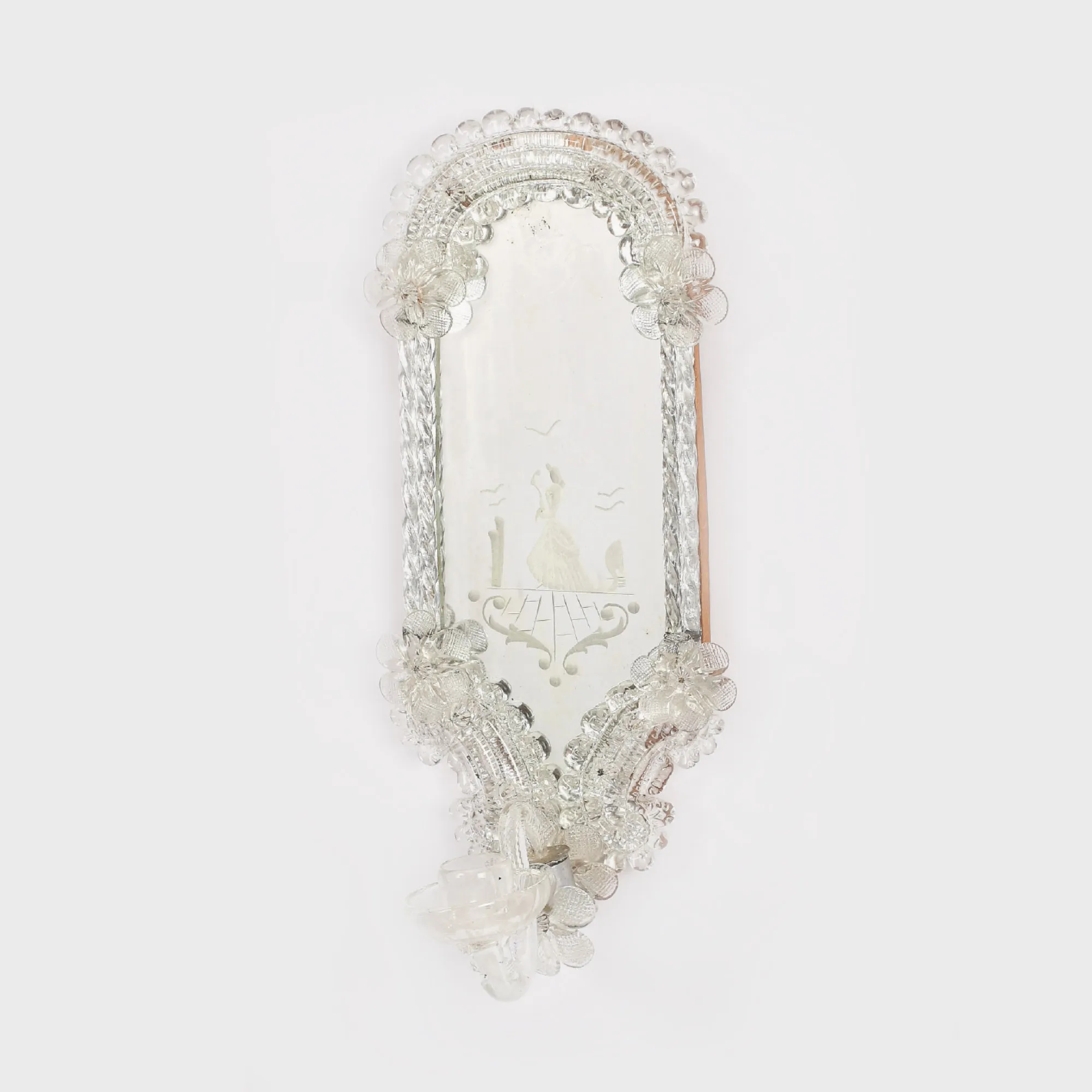Delicată oglindă Belle Epoque, în ramă de cristal, decorată cu flori