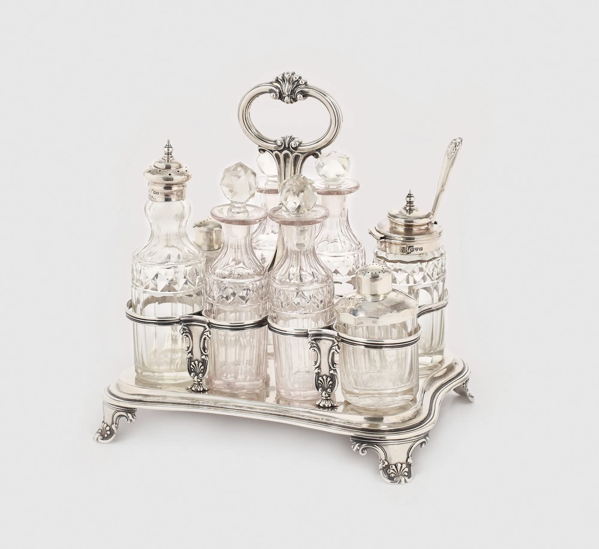 Olivieră din argint şi cristal, de inspiraţie Neo-Rococo, 1831