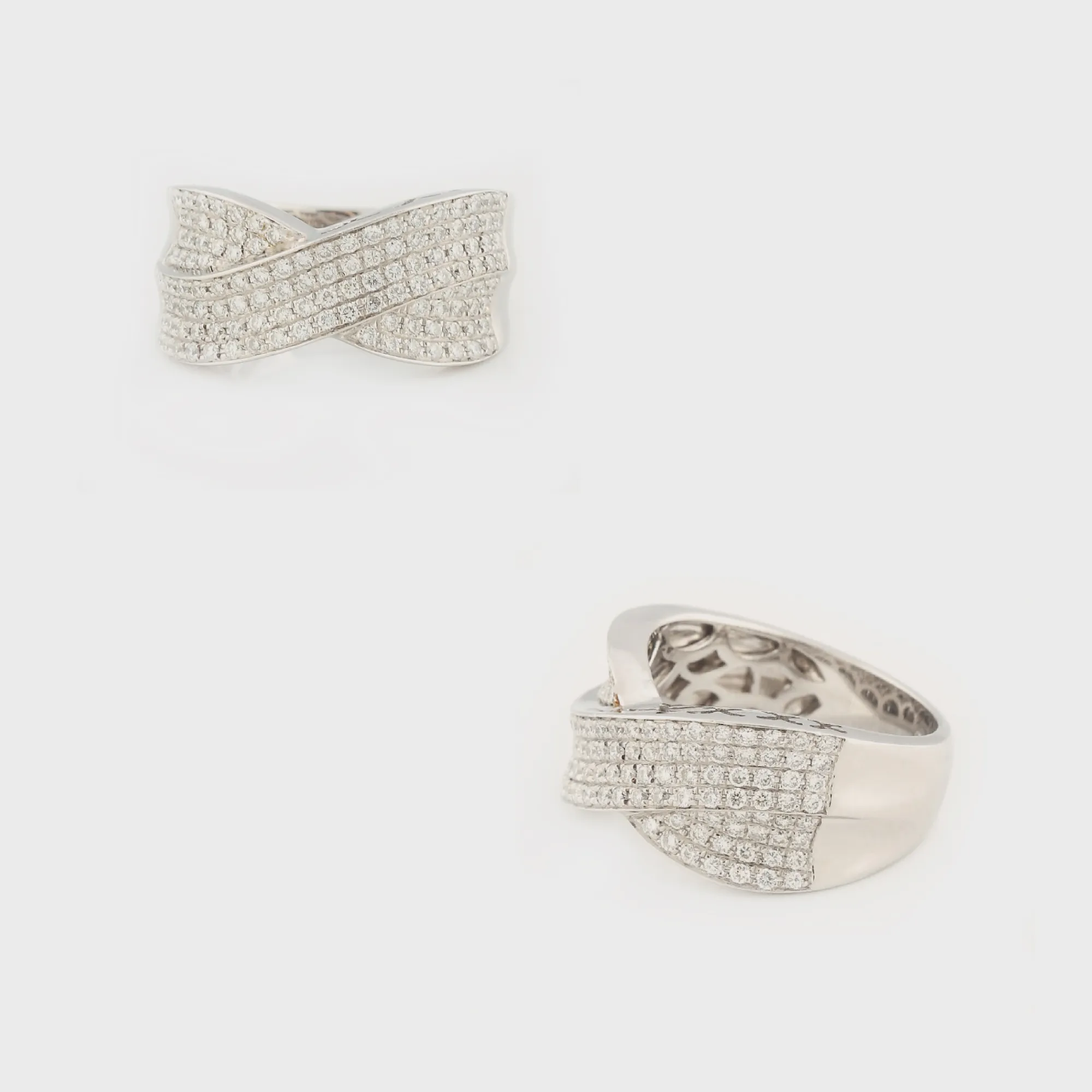 Splendid inel din aur, decorat cu diamante 