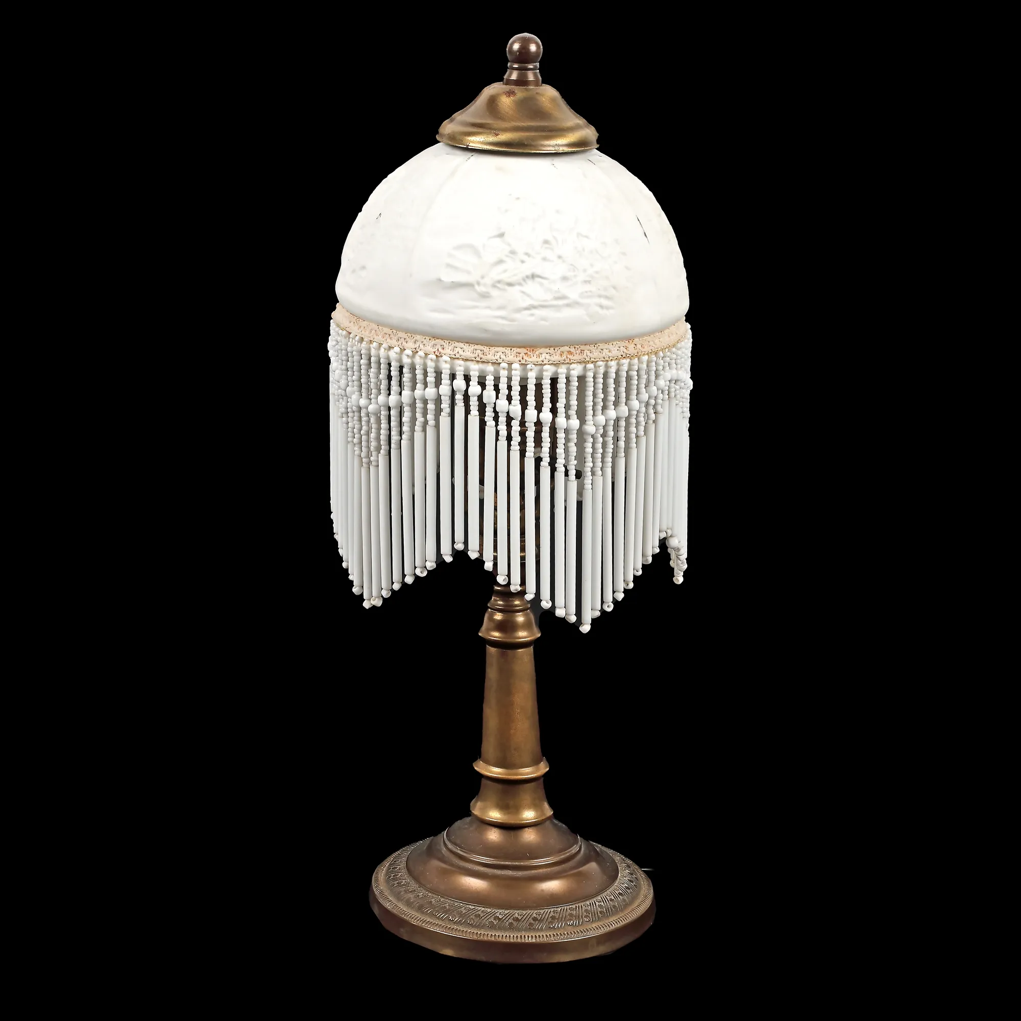 Porcelain biscuit lampshade lamp, decorated with gallant scenes