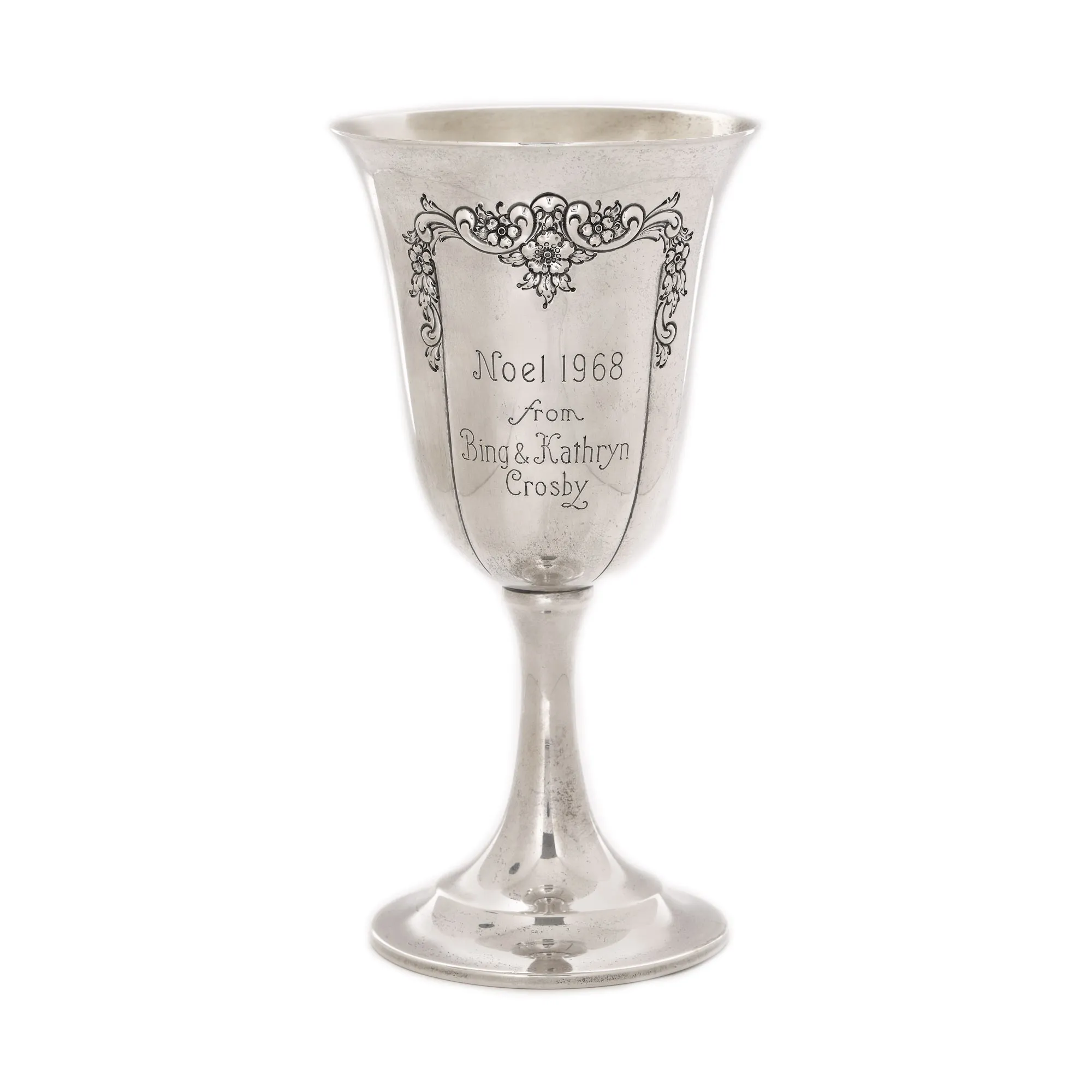 Pahar International Silver Co. din argint, gravat "Noel 1968 from Bing and Kathryn Crosby"