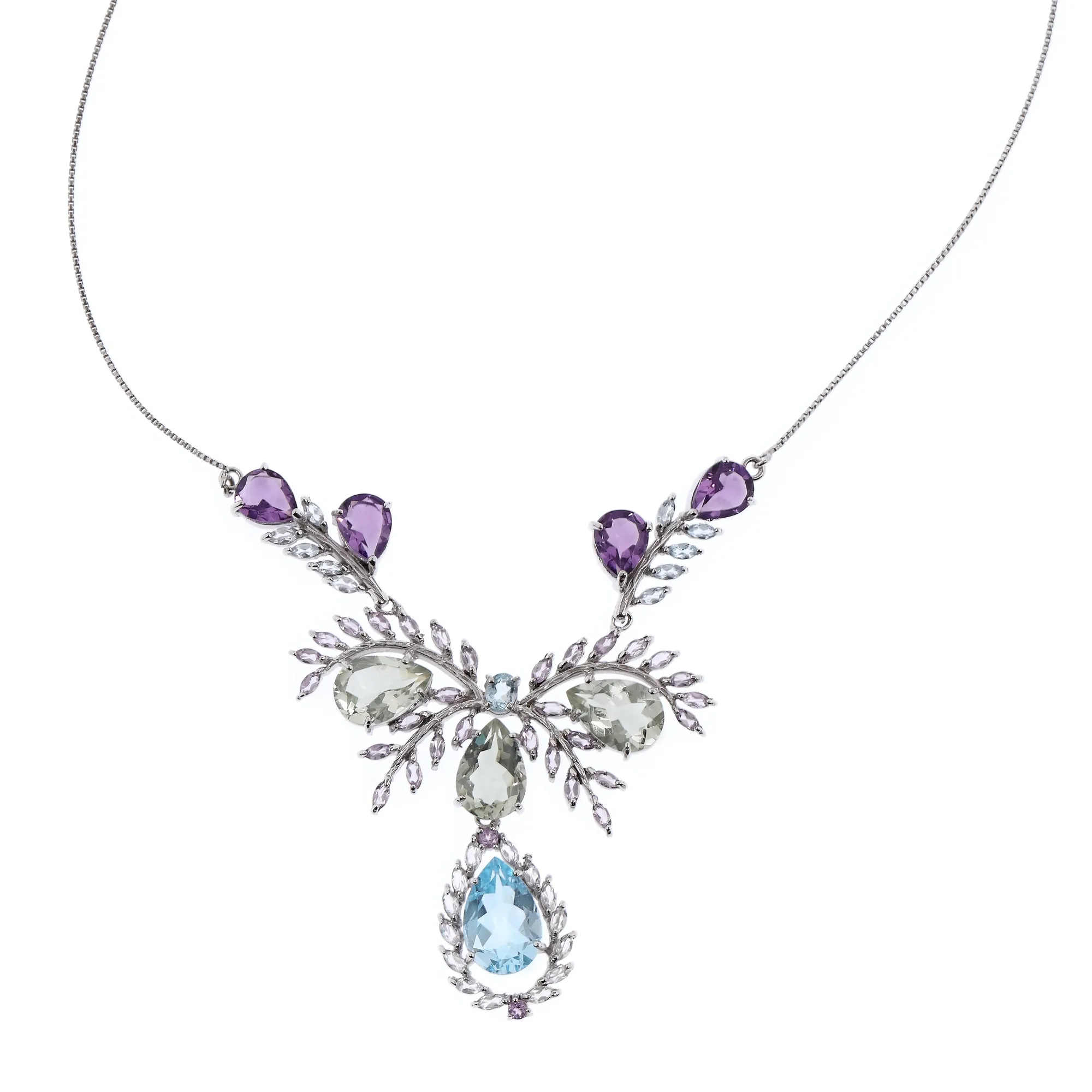 Silver necklace decorated with a mix of semi-precious stones