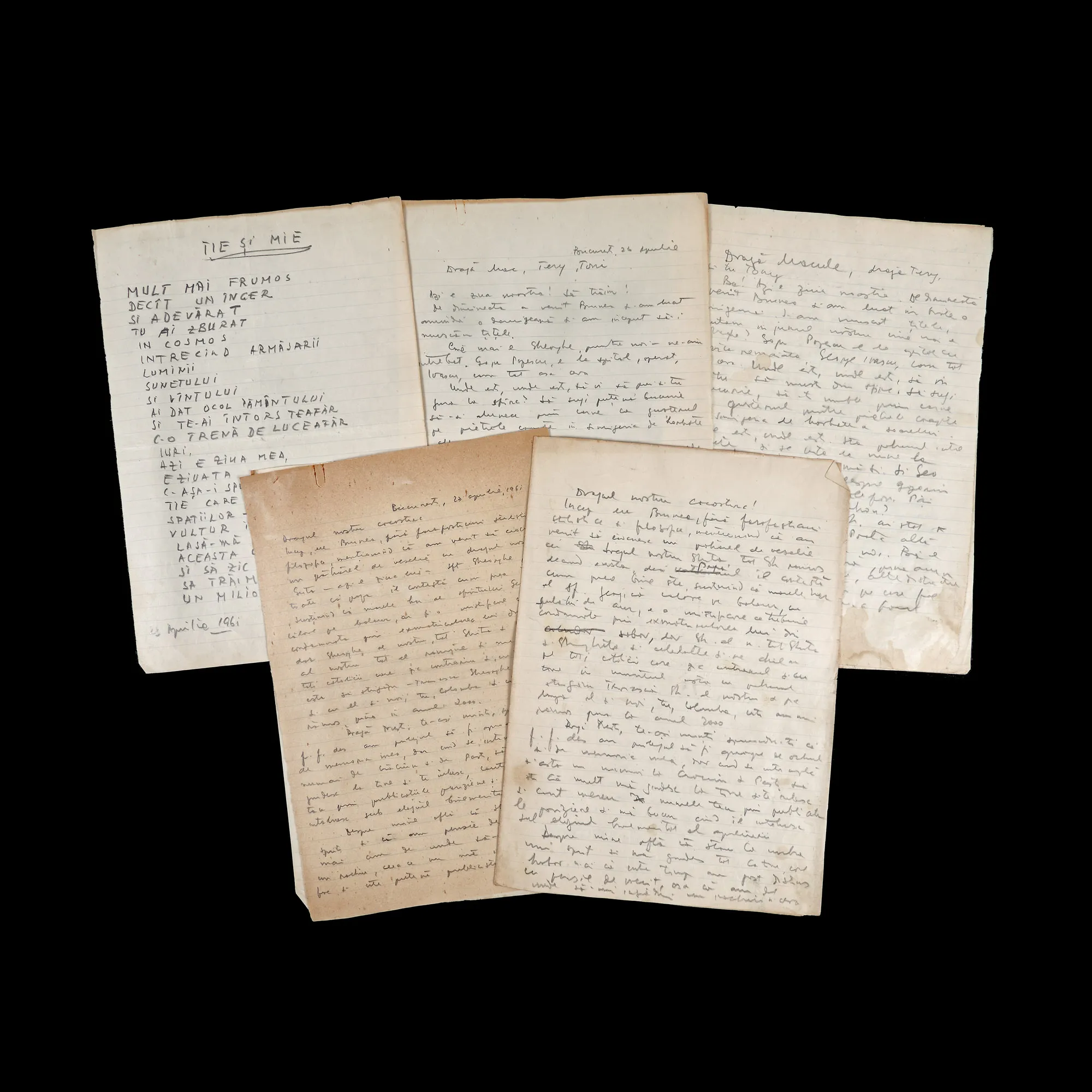 Lot format din trei scrisori trimise de Stephan Roll, Medi Dinu și Brunea Fox către familia George Macovescu, Toni și manuscrisul poeziei ”Ție și mie”, 1961, provine din colecția familiei Stephan Roll și Medi Dinu (9 file)