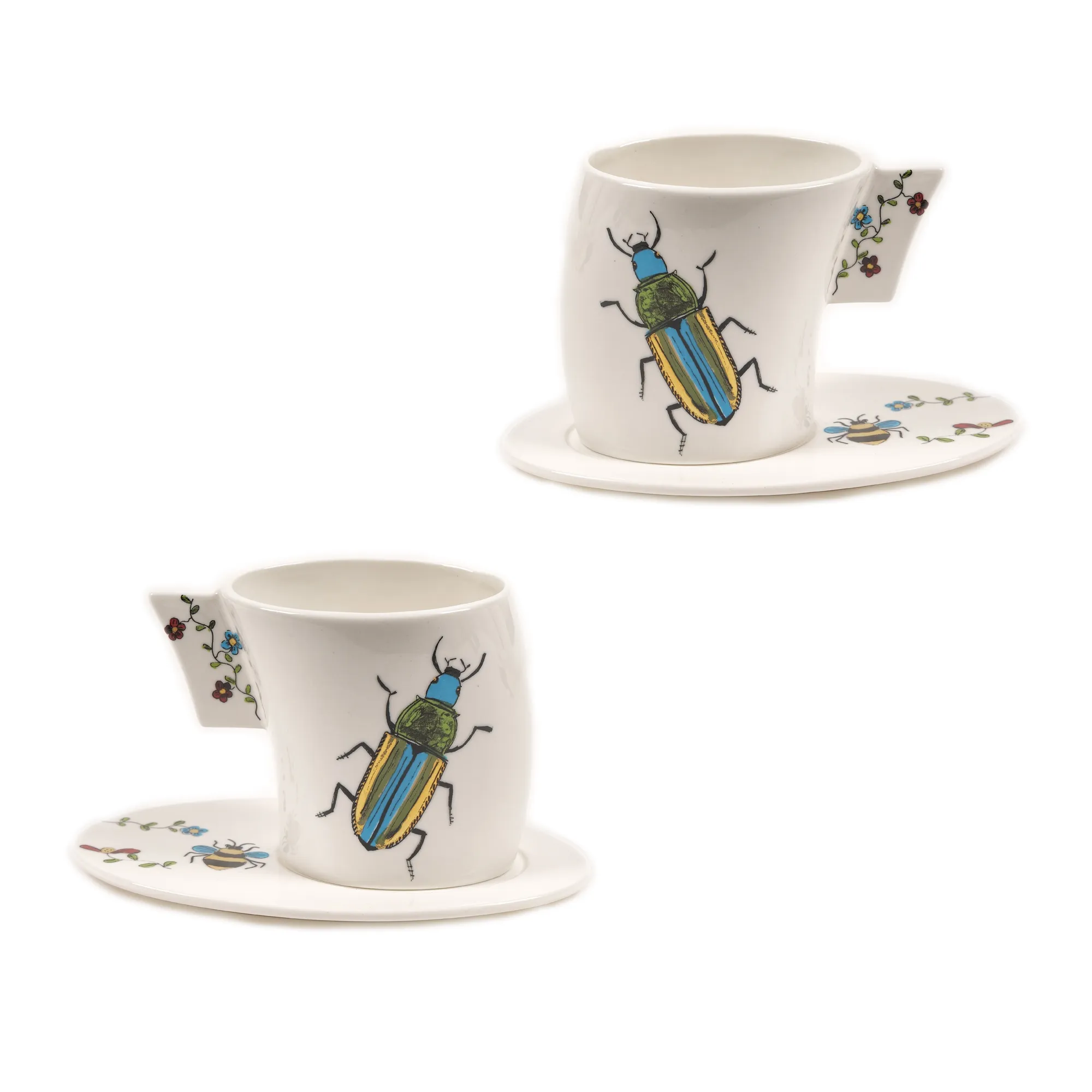 Porcelain Porphyry Set, consisting of two cups with saucers, decorated with insects and flowers