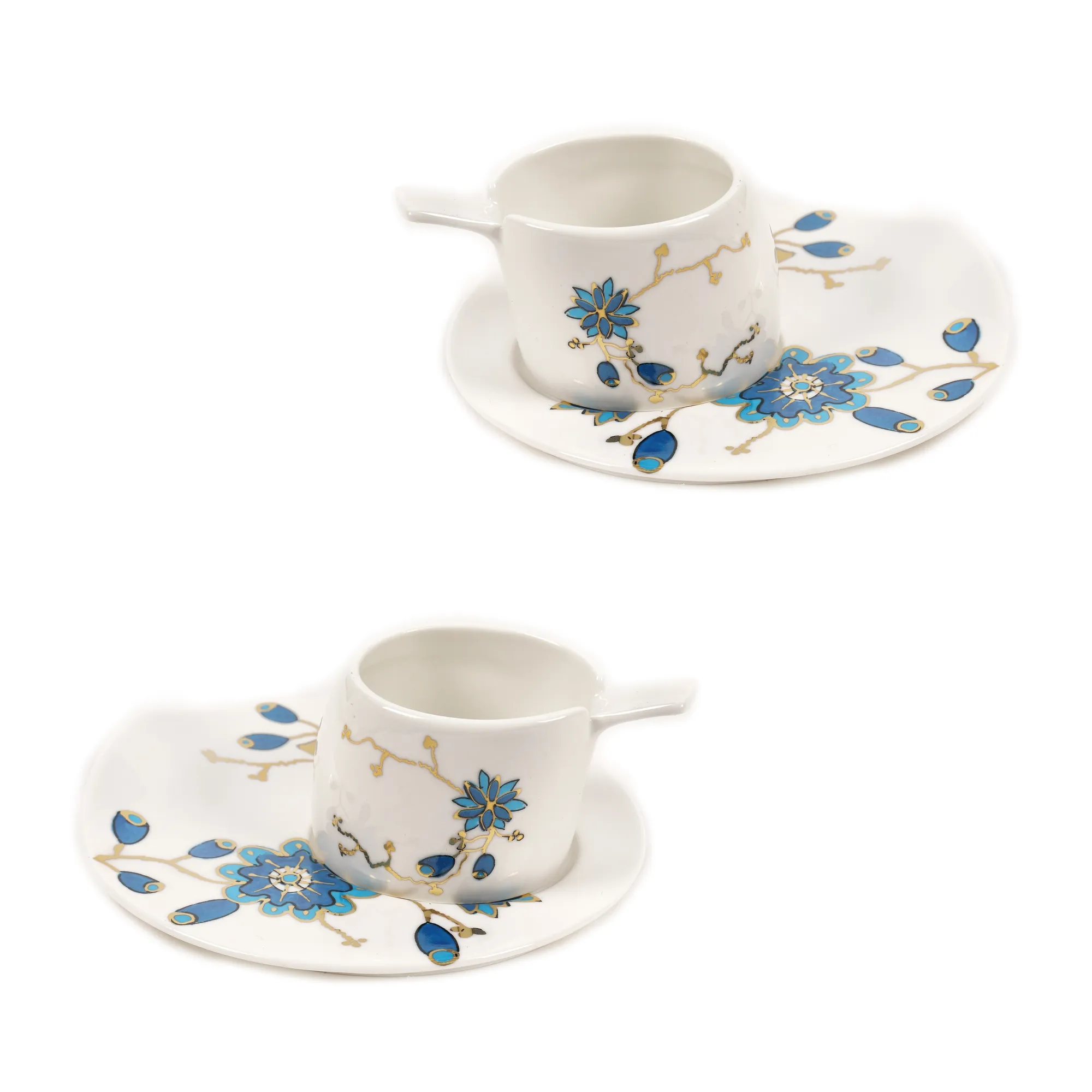 Set Porphyras din porțelan, format din două cești cu farfurie, decorat cu flori