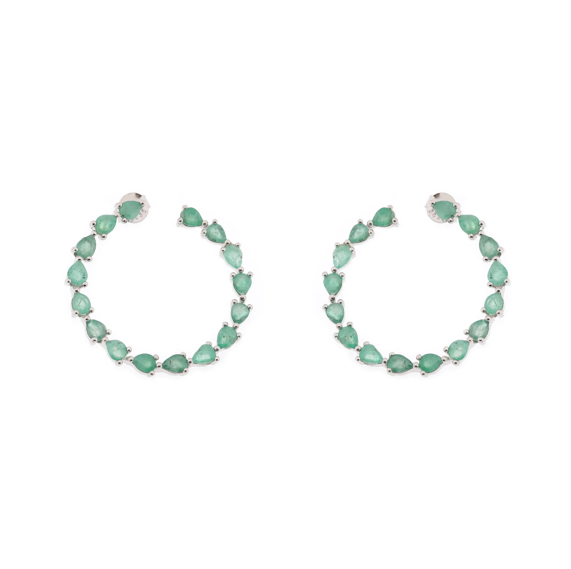 Pair of silver earrings decorated with emeralds