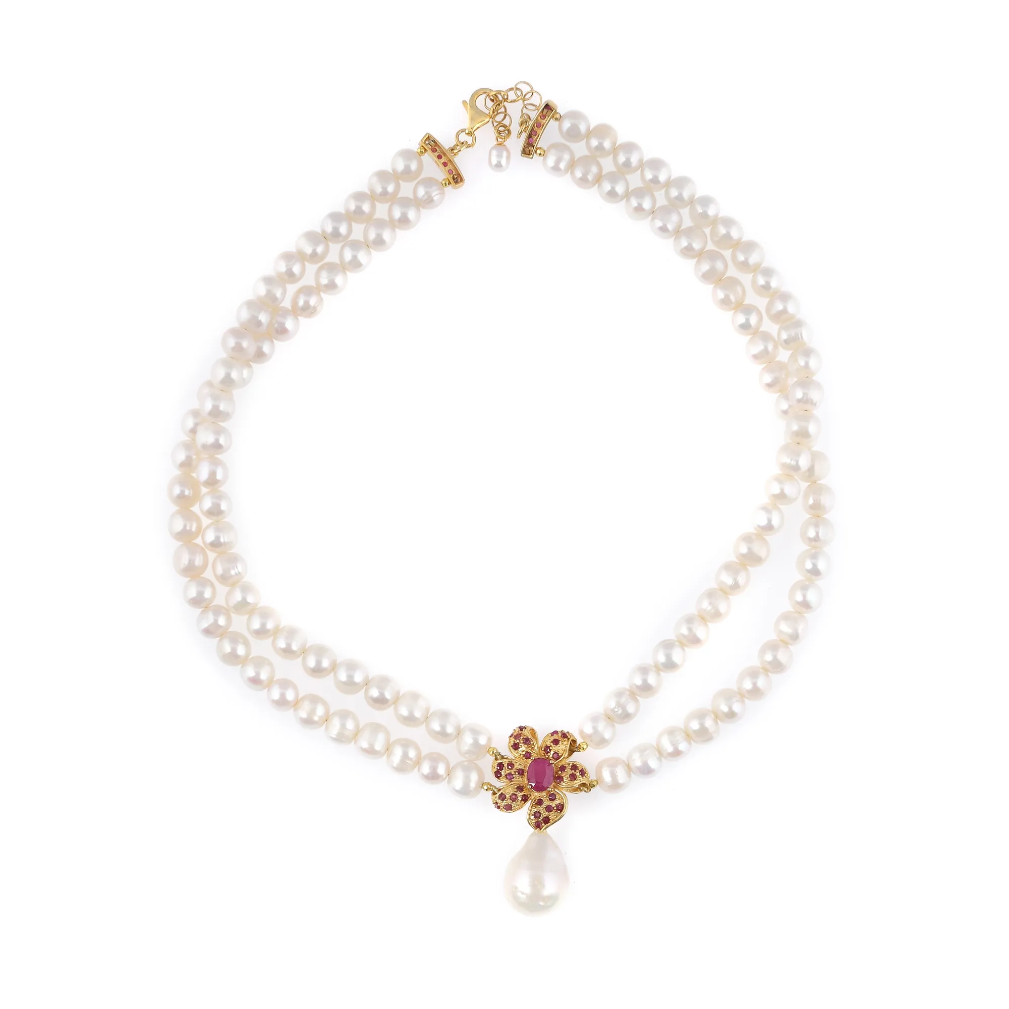 Pearl necklace with a gold-plated silver clasp, decorated with rubies