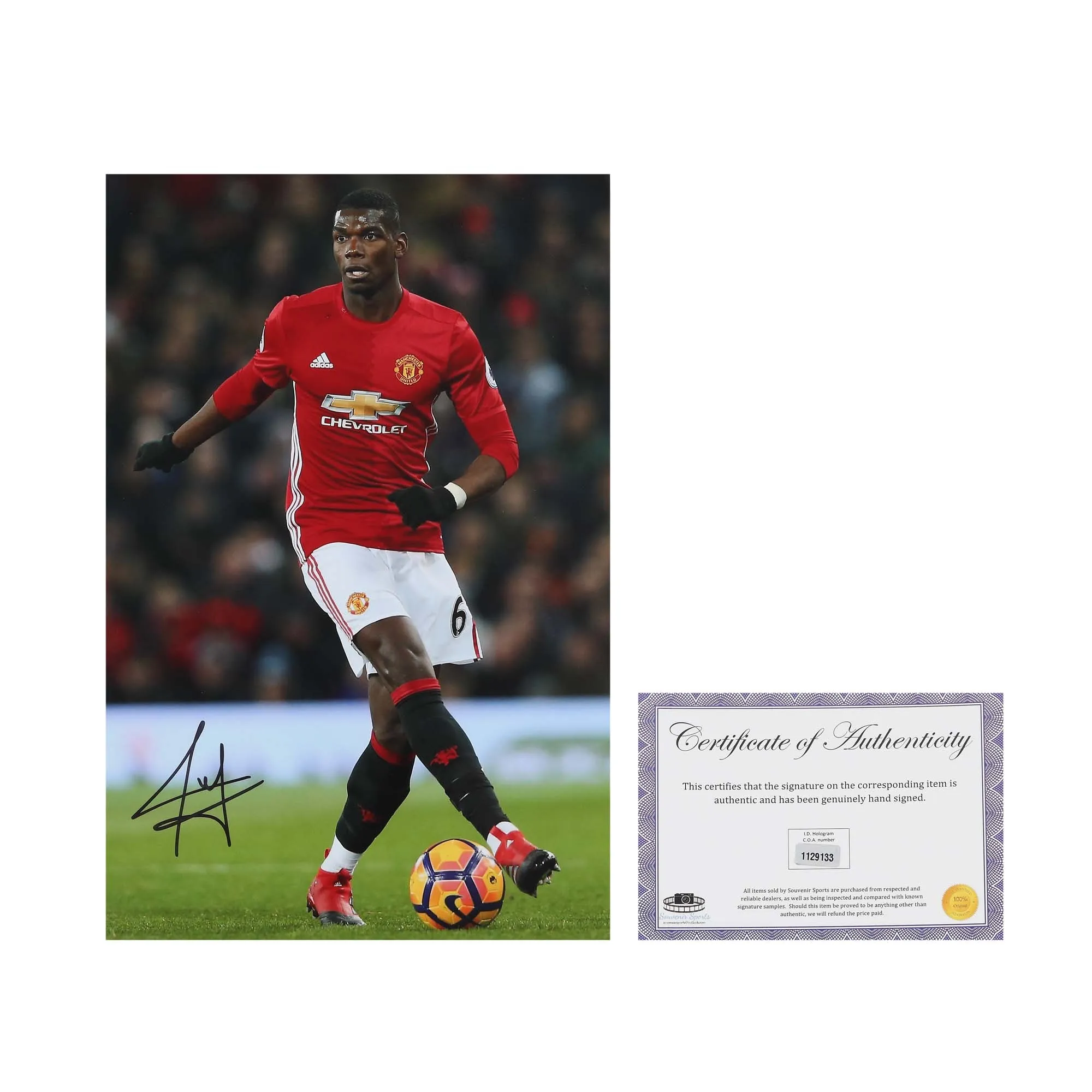 Fotografie ilustrându-l pe Paul Pogba, cu semnătura olografă a fotbalistului, însoțită de certificatul de autenticitate