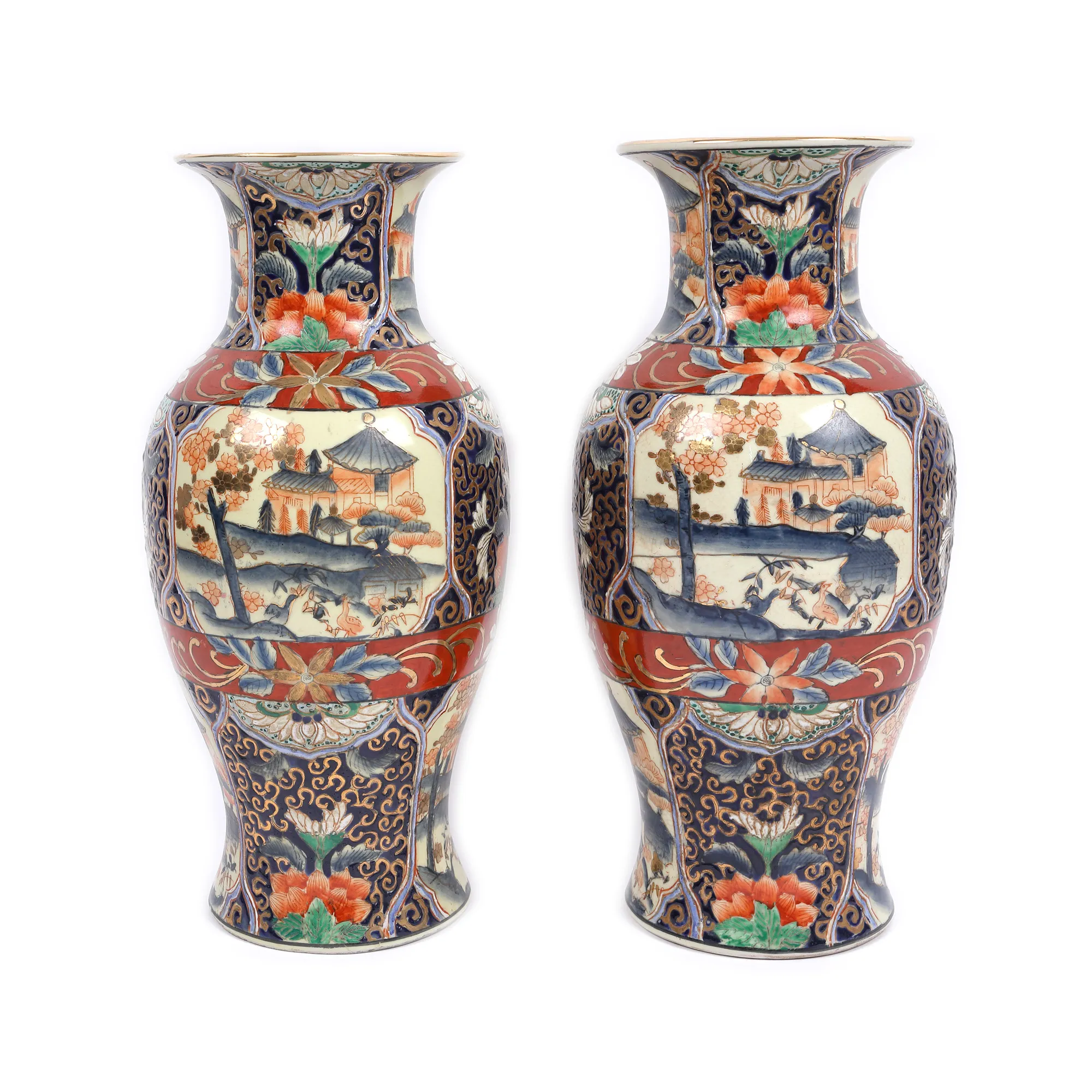 Pereche de vase din porțelan, marca retrospectivă Qianlong, China, prima jumătate a sec. XX