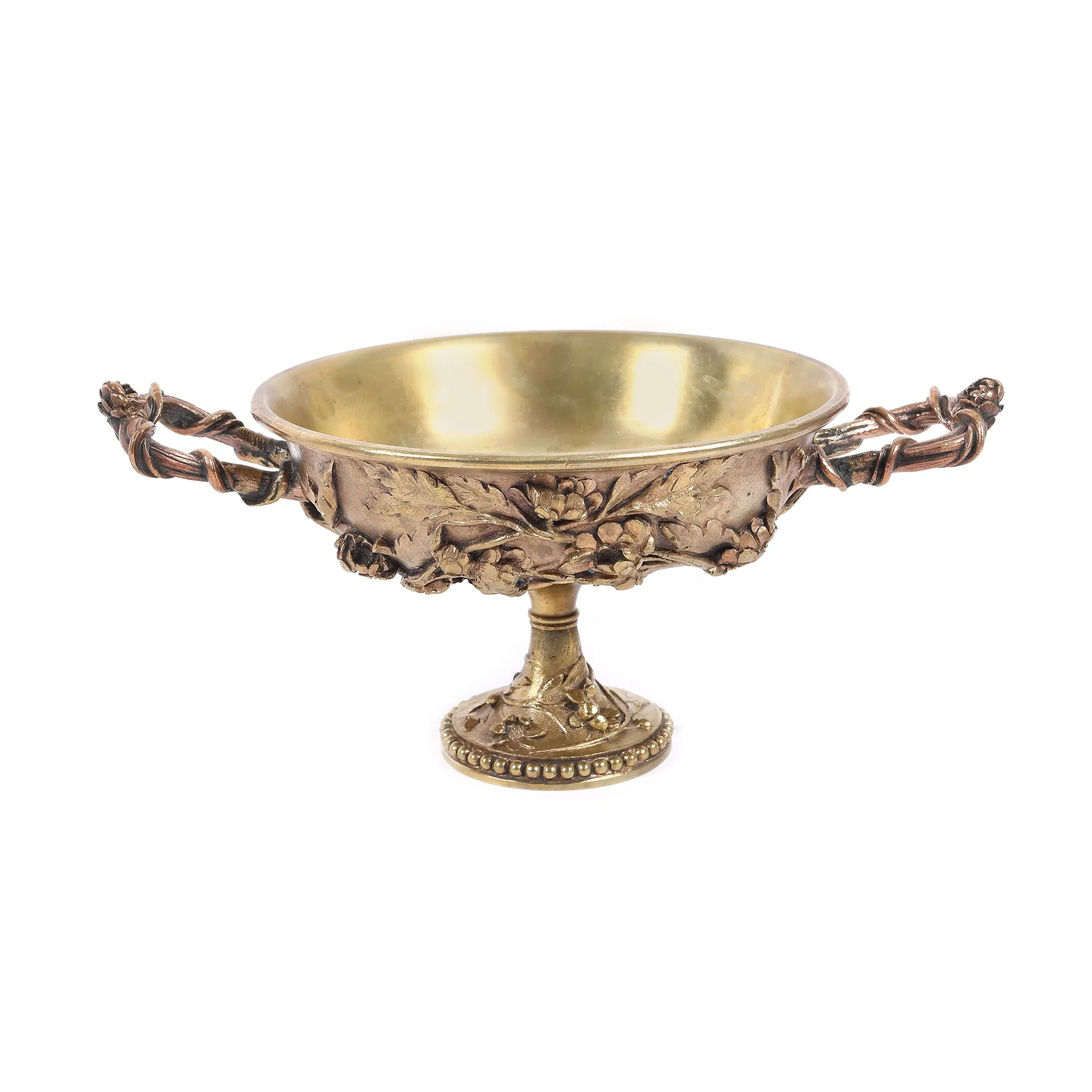 Cup in Neo-Classical style, made of gold-plated bronze, with hand-engraved floral decoration, ca. 1815, originating from Garabet Avachian’s collection