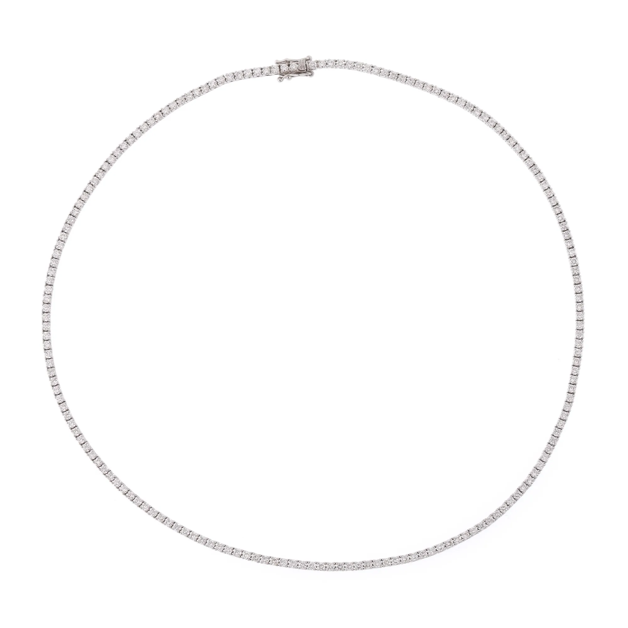 White gold tennis necklace decorated with diamonds