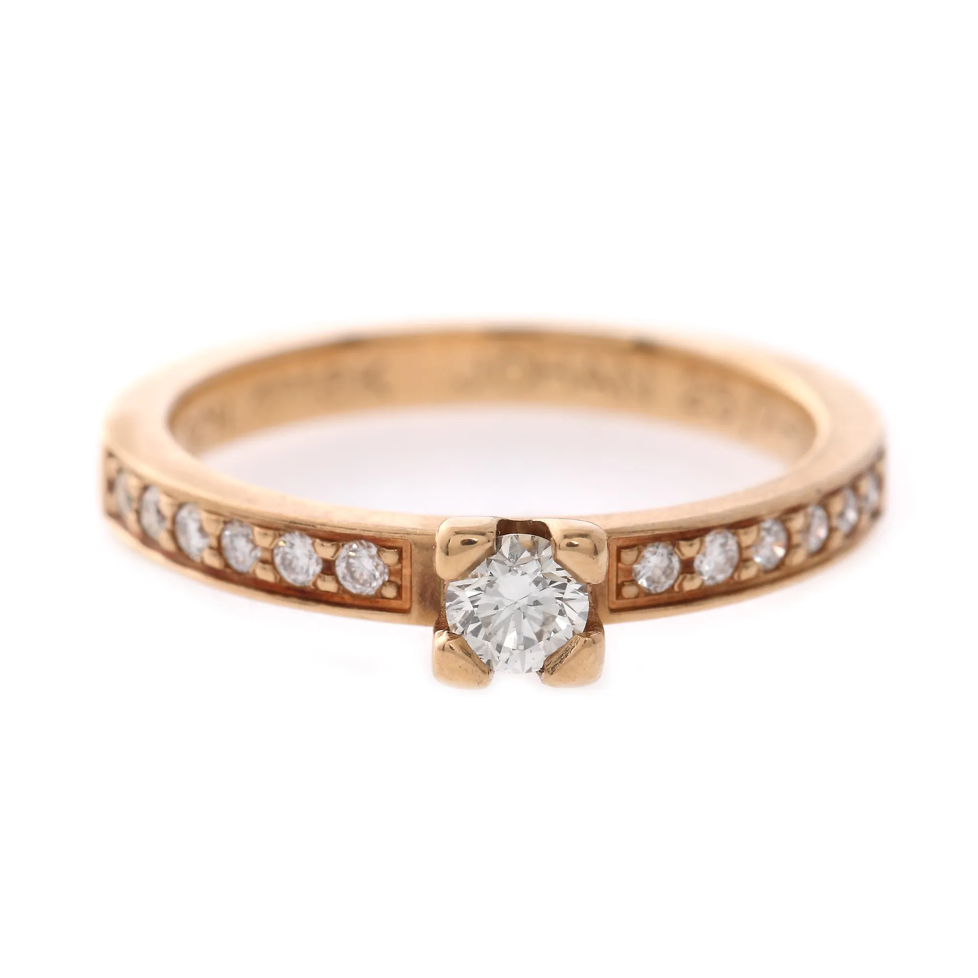 Gold ring, decorated with diamonds