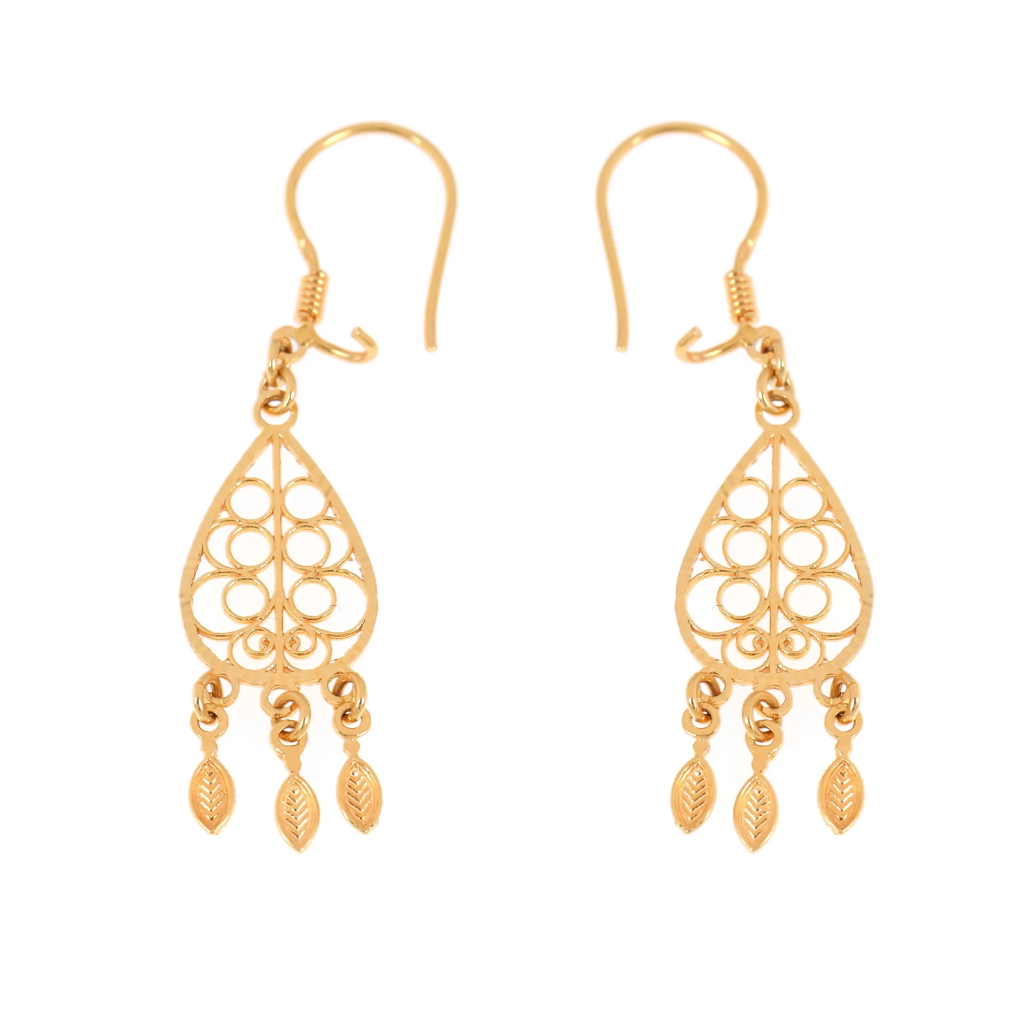 Pair of filigree gold earrings, dream-catcher style