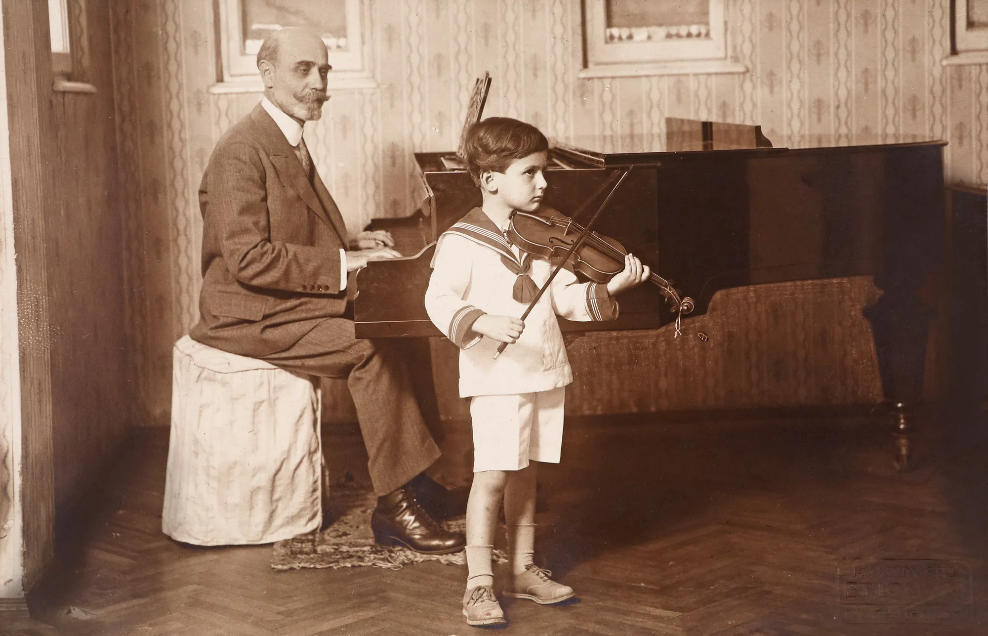 Dinu Lipatti as a child, photograph, photography studio E.T. Lonyai, made after Franz Mandy's negative, Govora, circa 1923